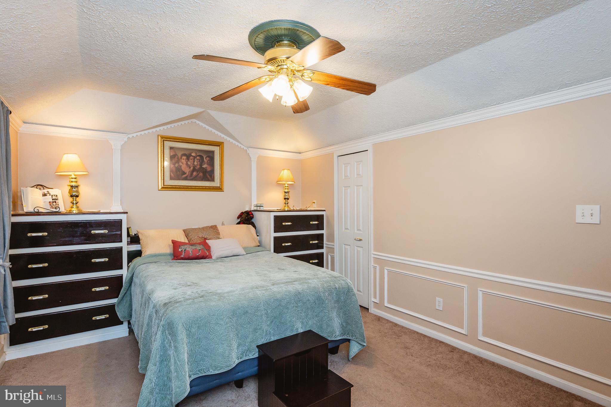 BRENTWOOD SQUARE - Residential