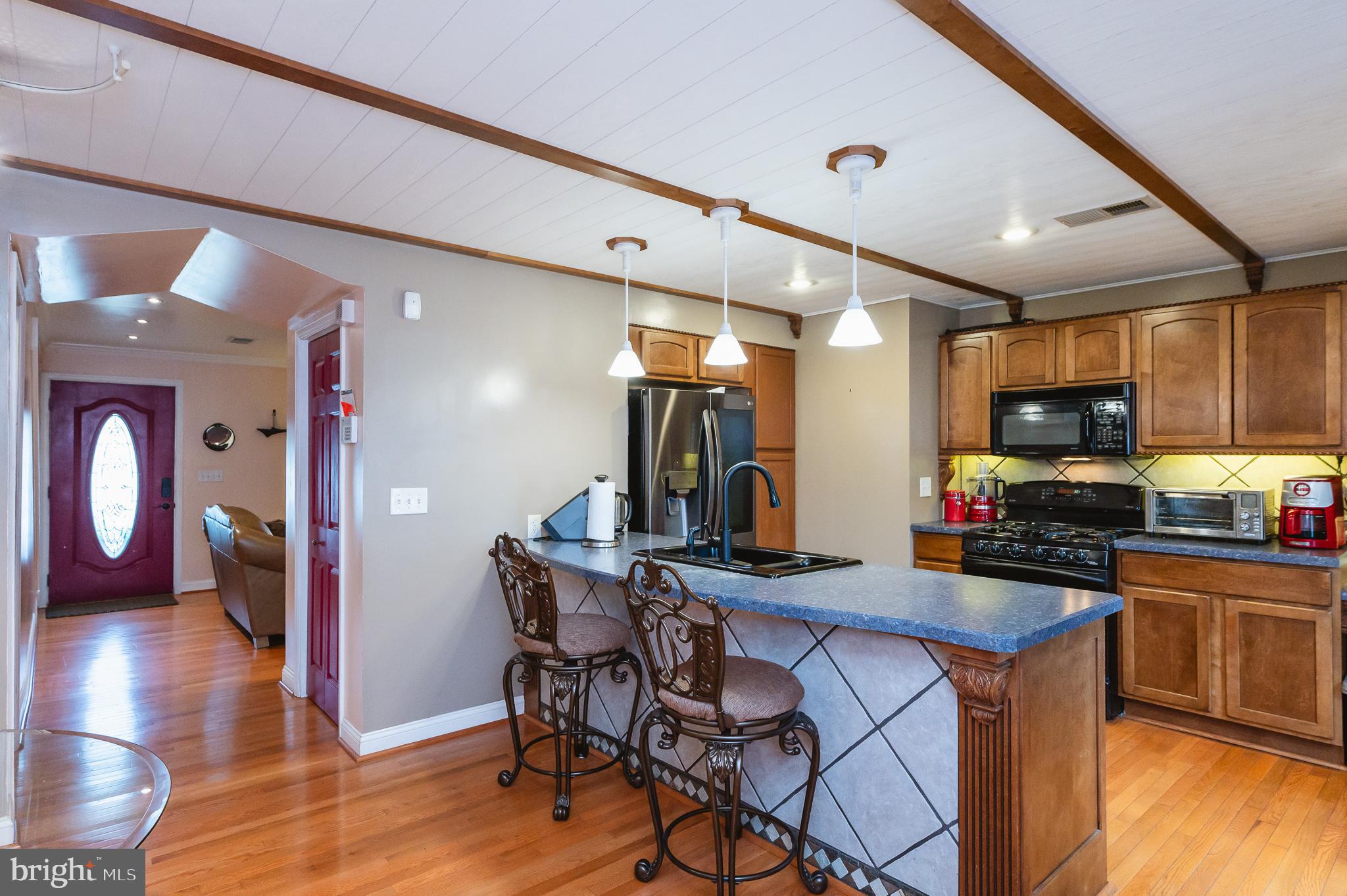 BRENTWOOD SQUARE - Residential