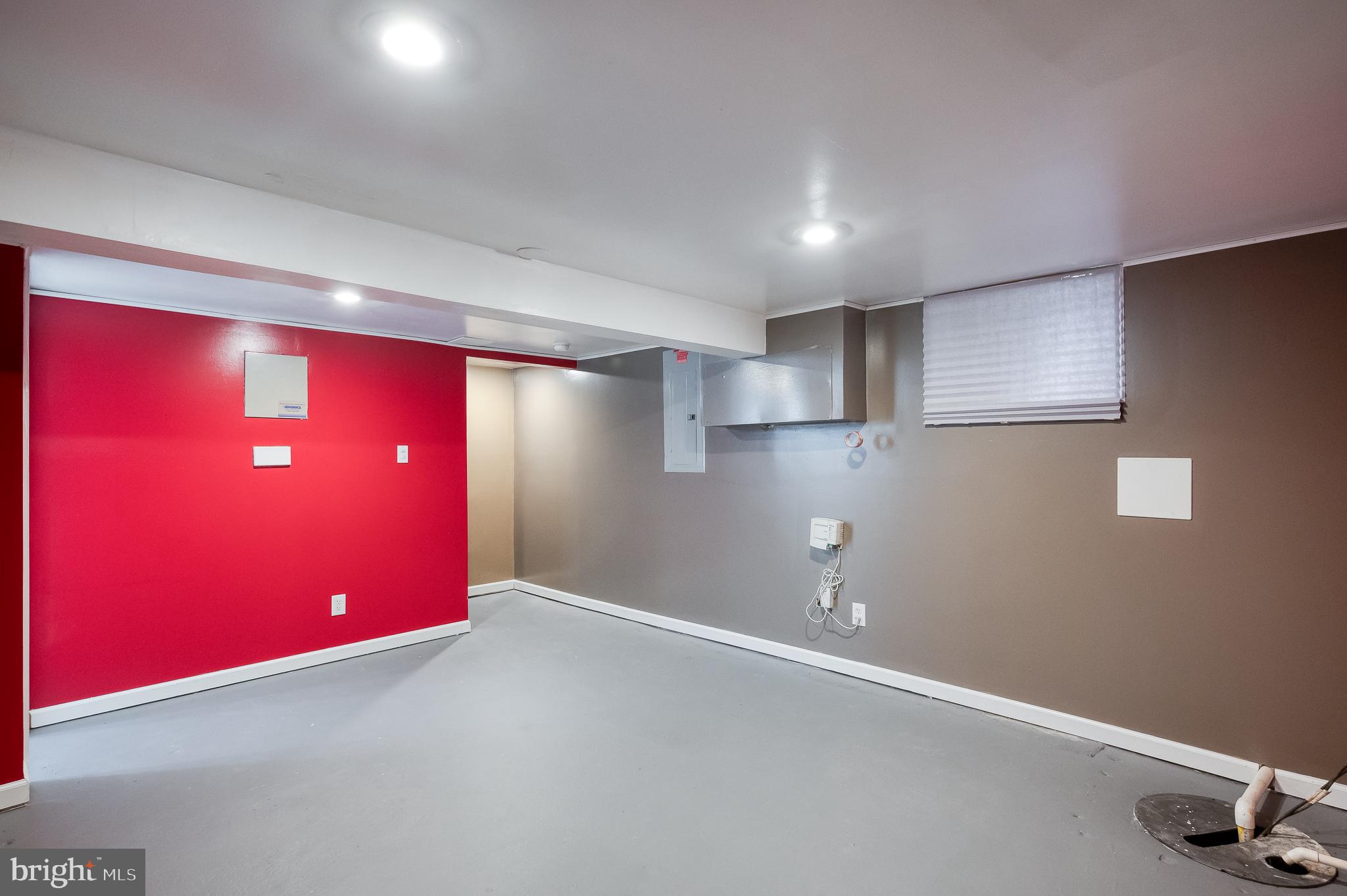 BRENTWOOD SQUARE - Residential