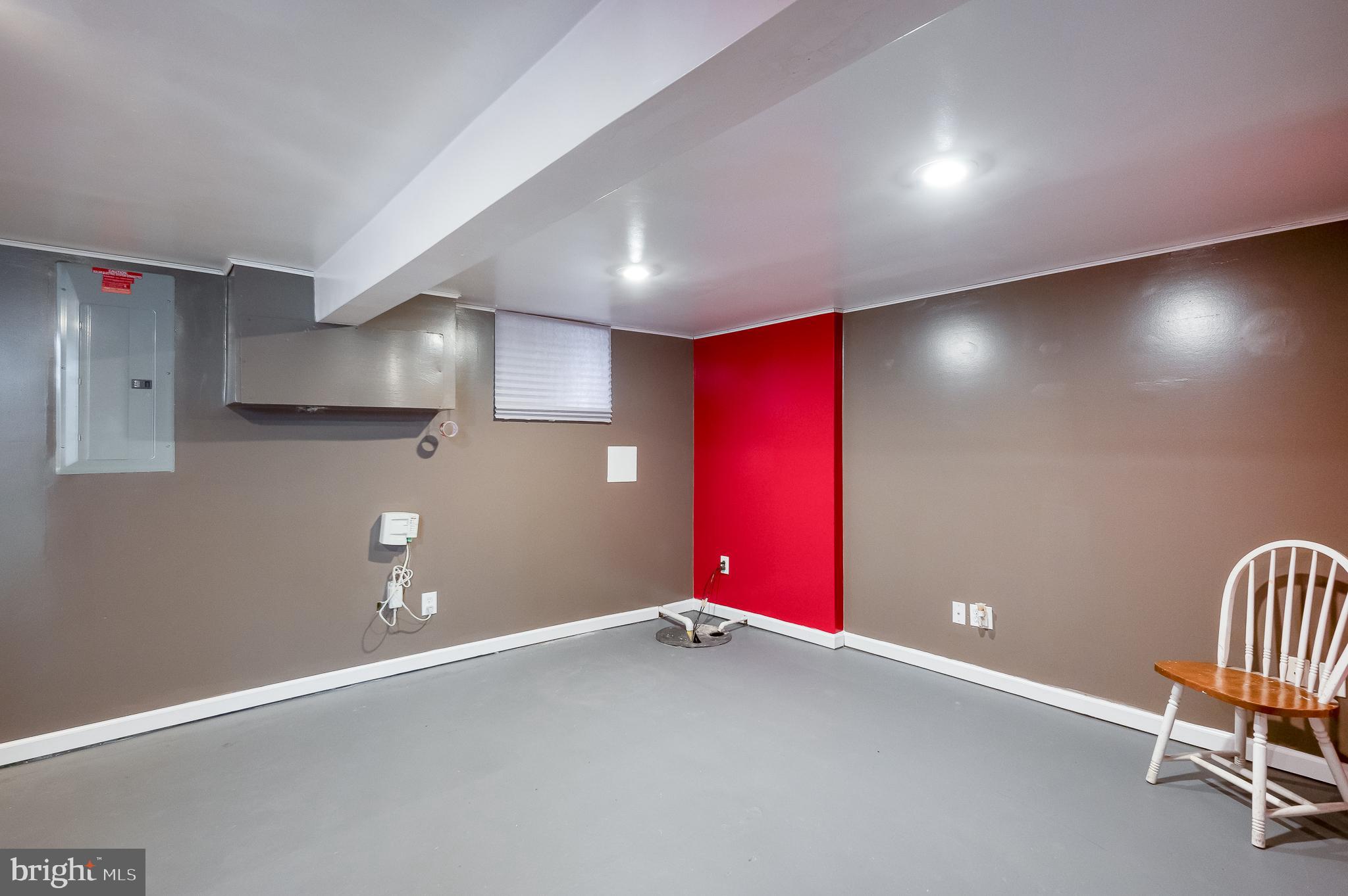 BRENTWOOD SQUARE - Residential