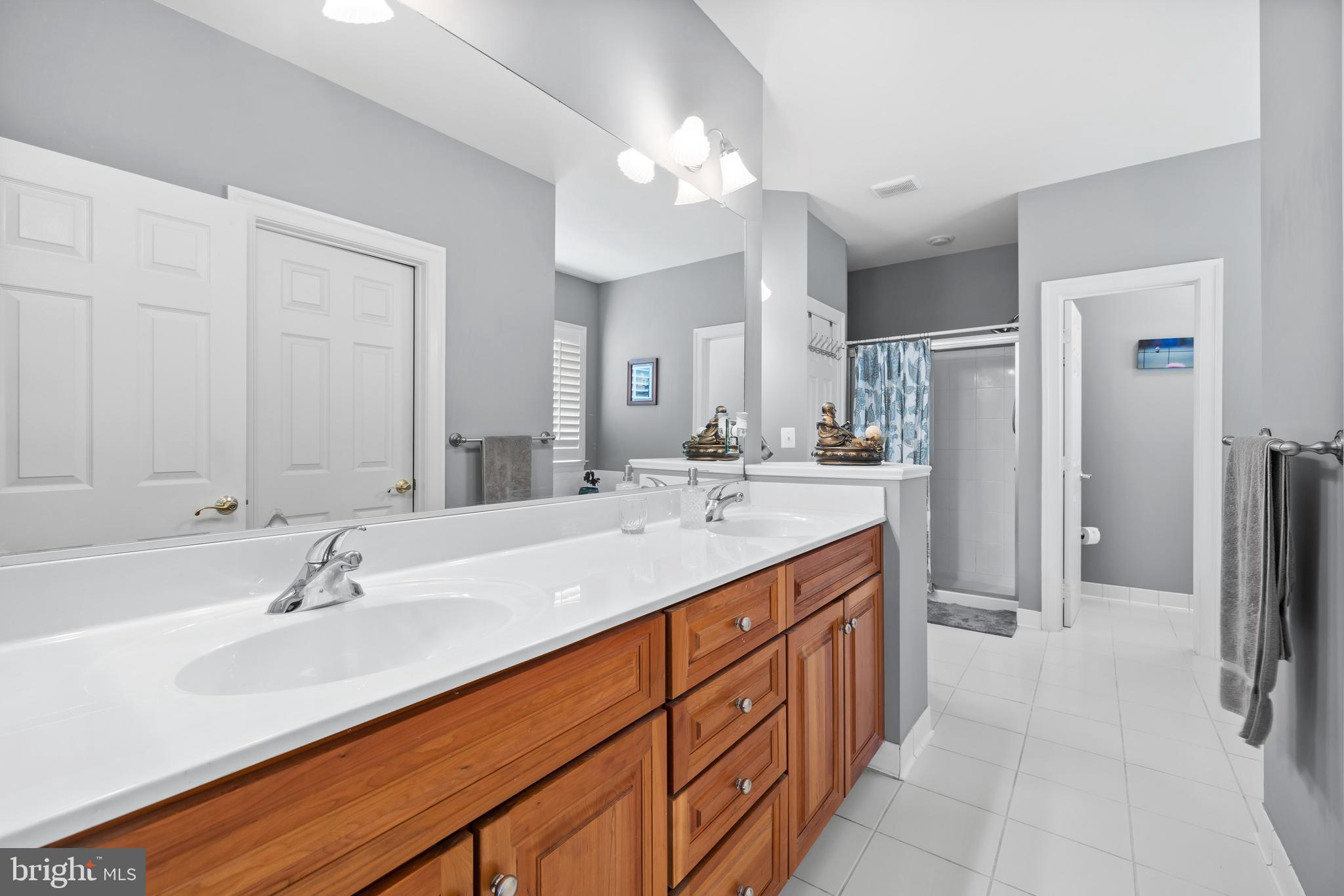 VILLAGE OF WAXPOOL - Residential