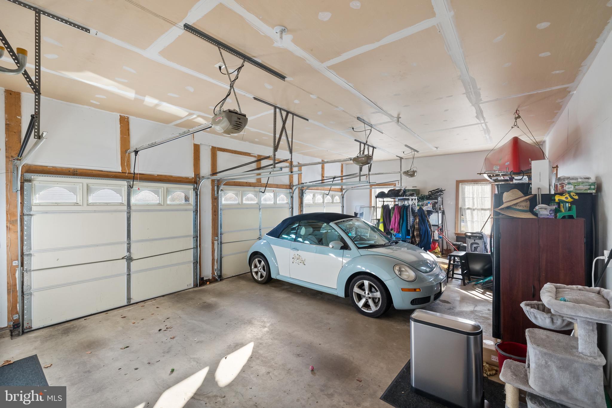 VILLAGE OF WAXPOOL - Residential