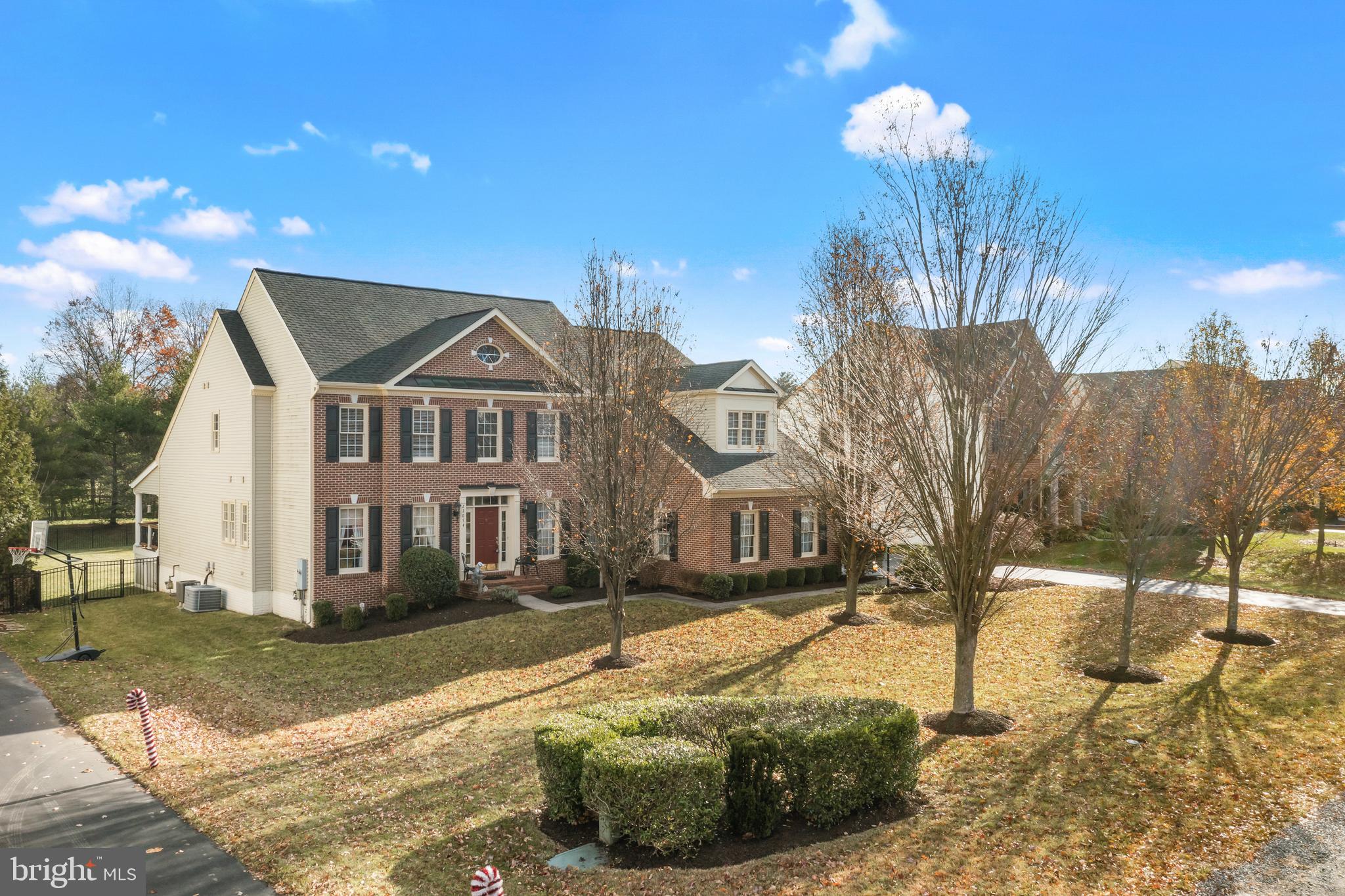 VILLAGE OF WAXPOOL - Residential