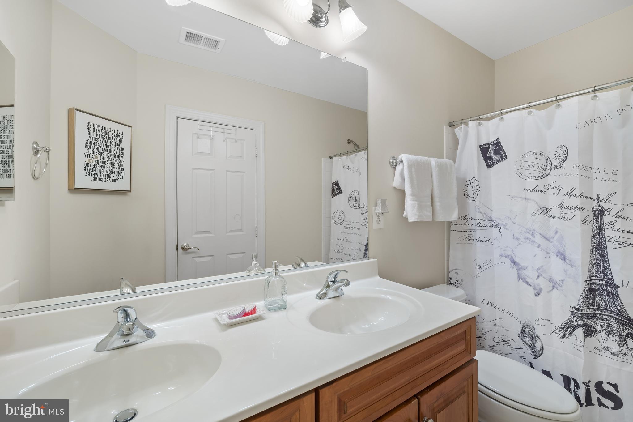 VILLAGE OF WAXPOOL - Residential