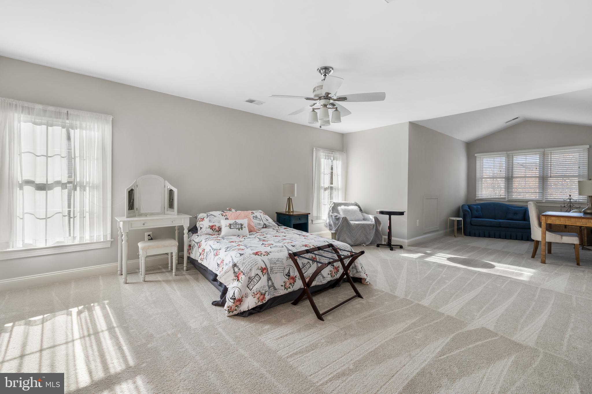 VILLAGE OF WAXPOOL - Residential