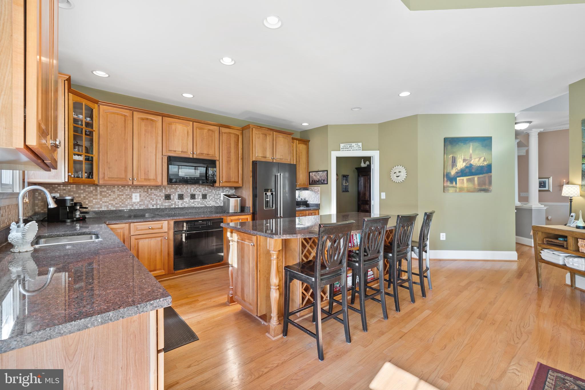 VILLAGE OF WAXPOOL - Residential