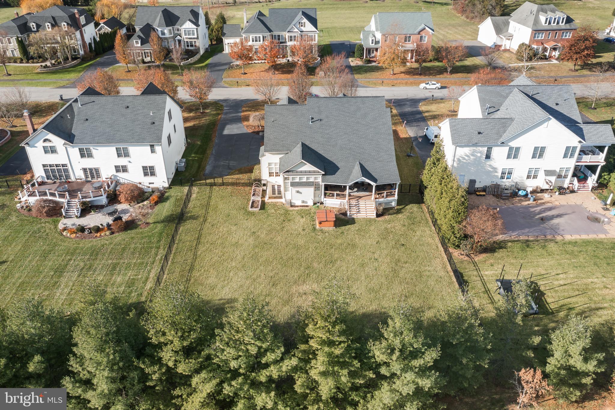 VILLAGE OF WAXPOOL - Residential