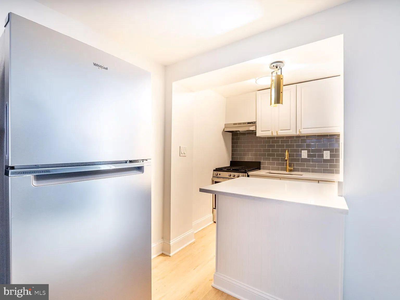 MOUNT VERNON PLACE HISTORIC DISTRICT - Residential Lease