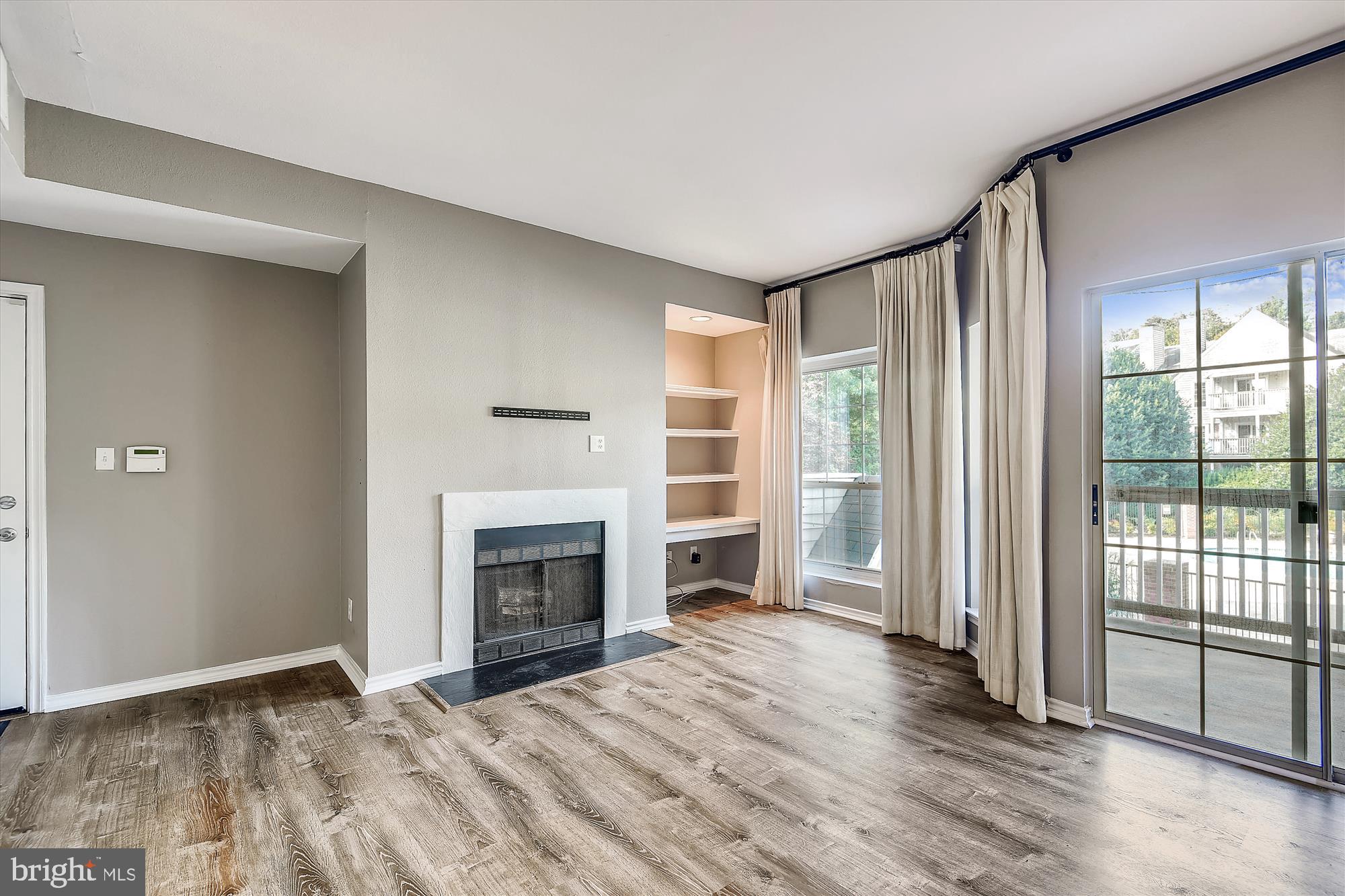 PENDERBROOK SQUARE CONDOMINIUMS - Residential Lease