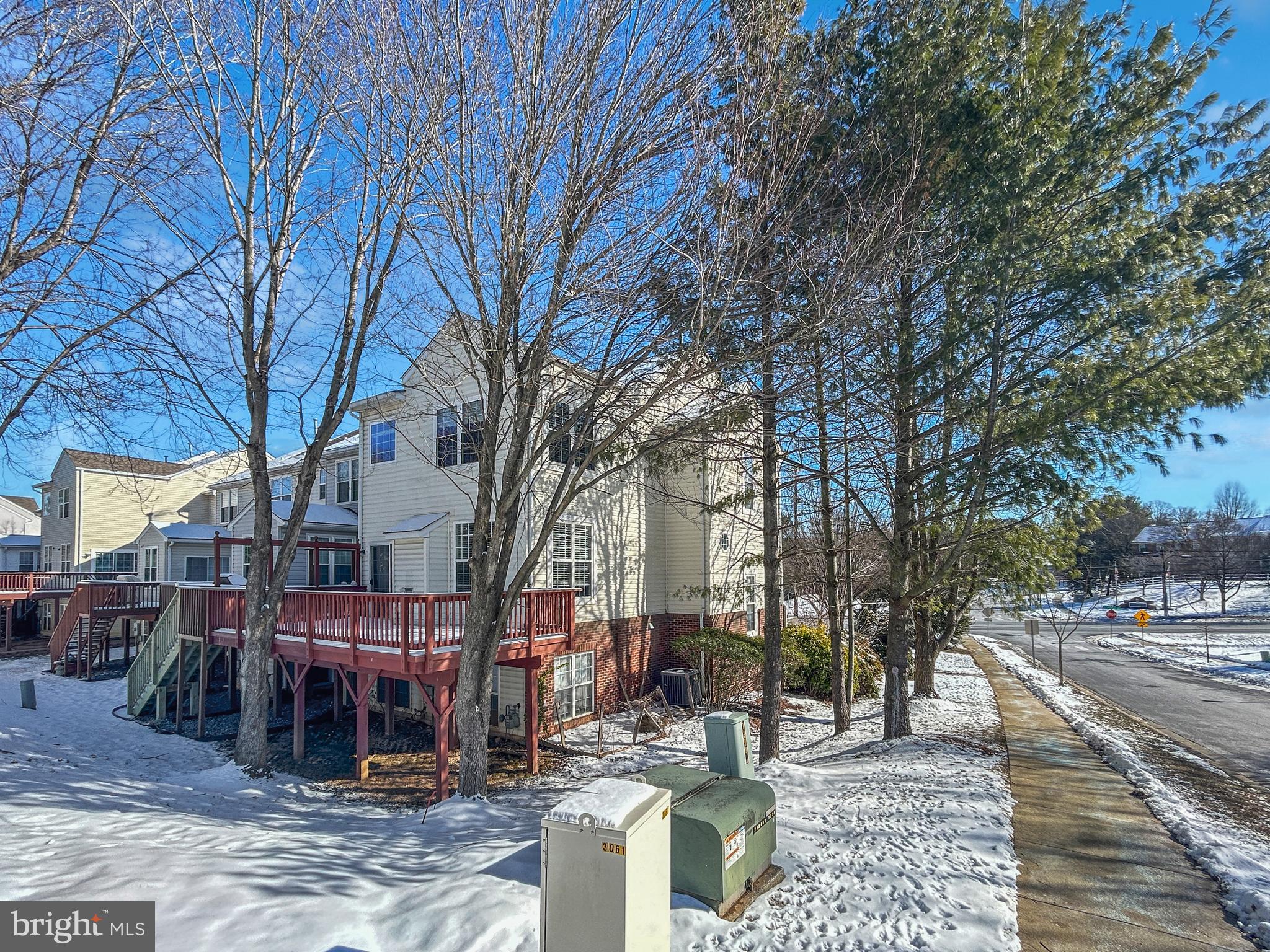 KINGSVIEW VILLAGE - Residential Lease