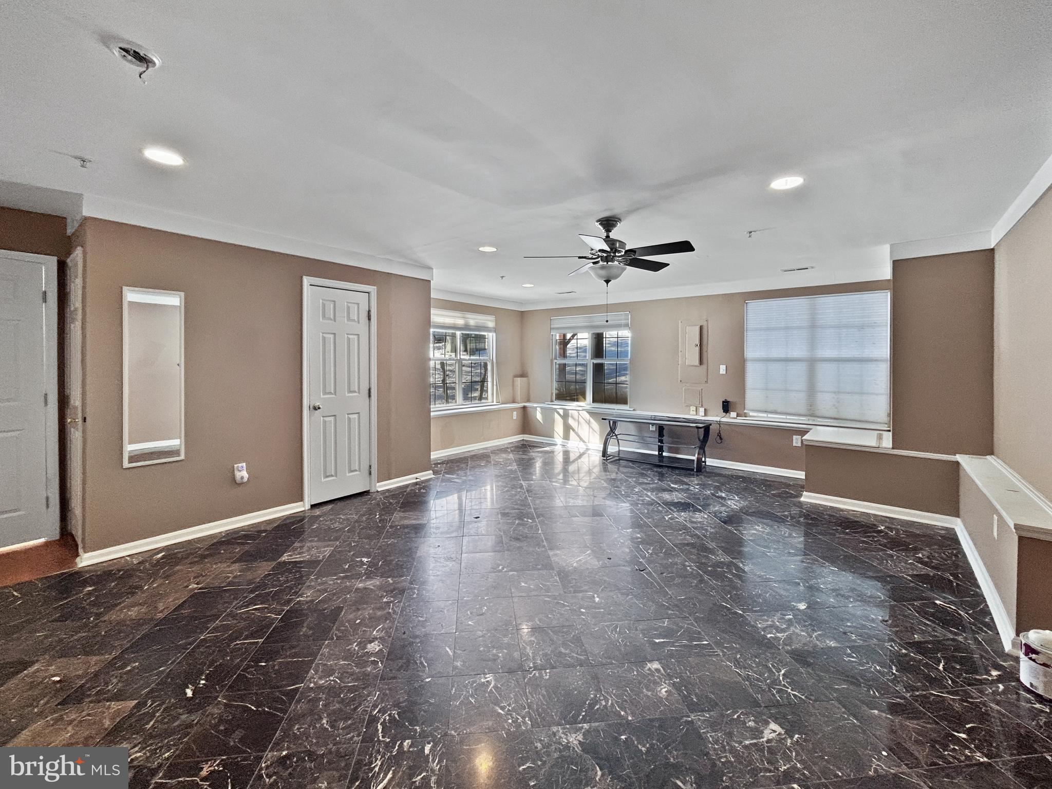 KINGSVIEW VILLAGE - Residential Lease