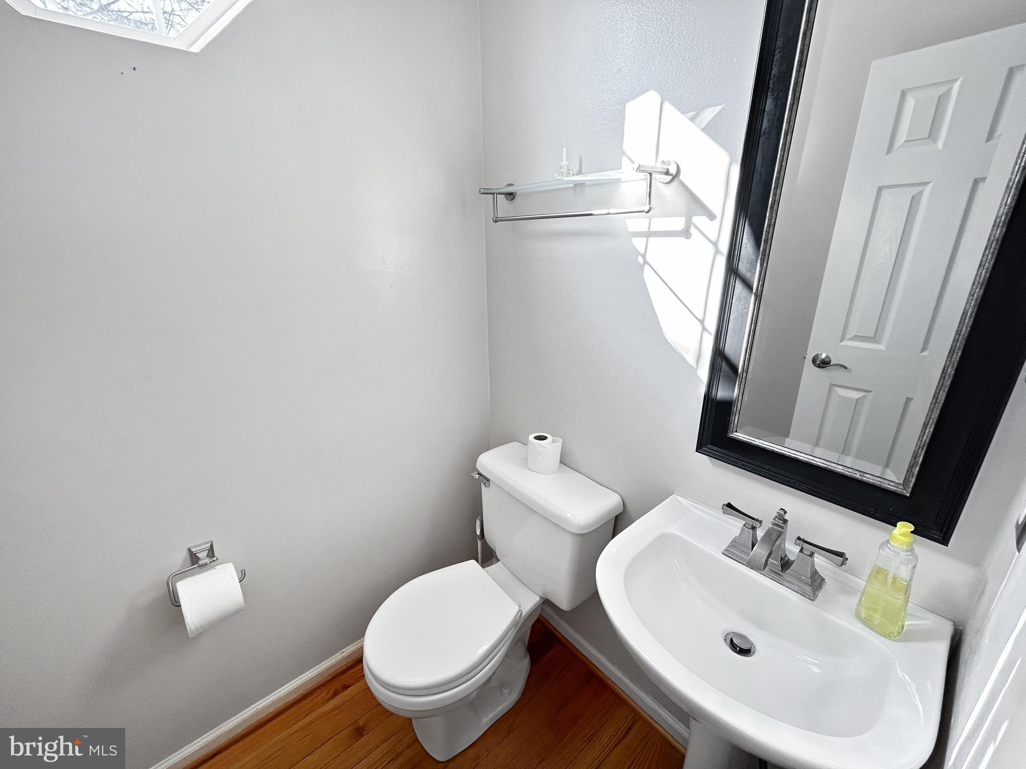 KINGSVIEW VILLAGE - Residential Lease