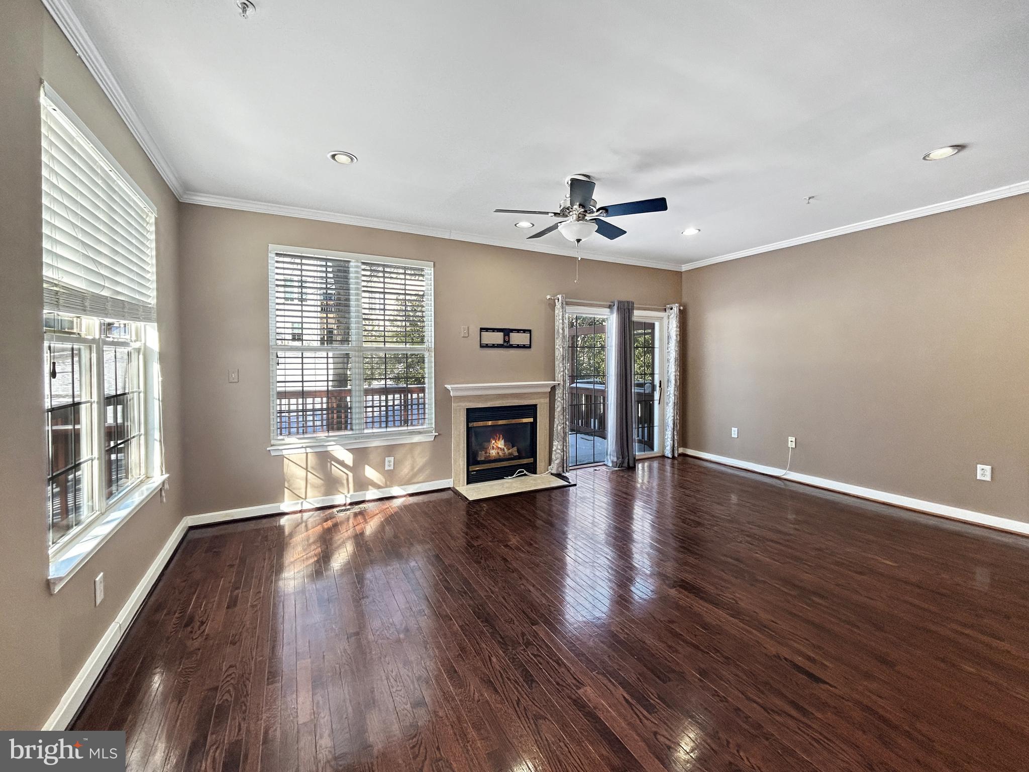 KINGSVIEW VILLAGE - Residential Lease