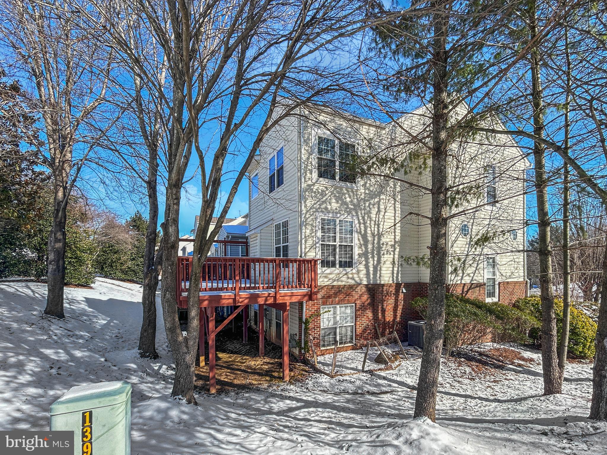 KINGSVIEW VILLAGE - Residential Lease