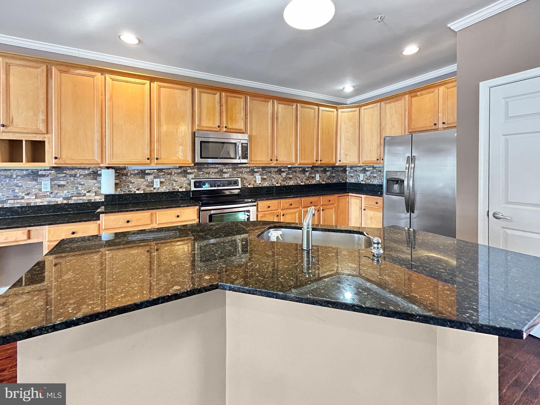 KINGSVIEW VILLAGE - Residential Lease