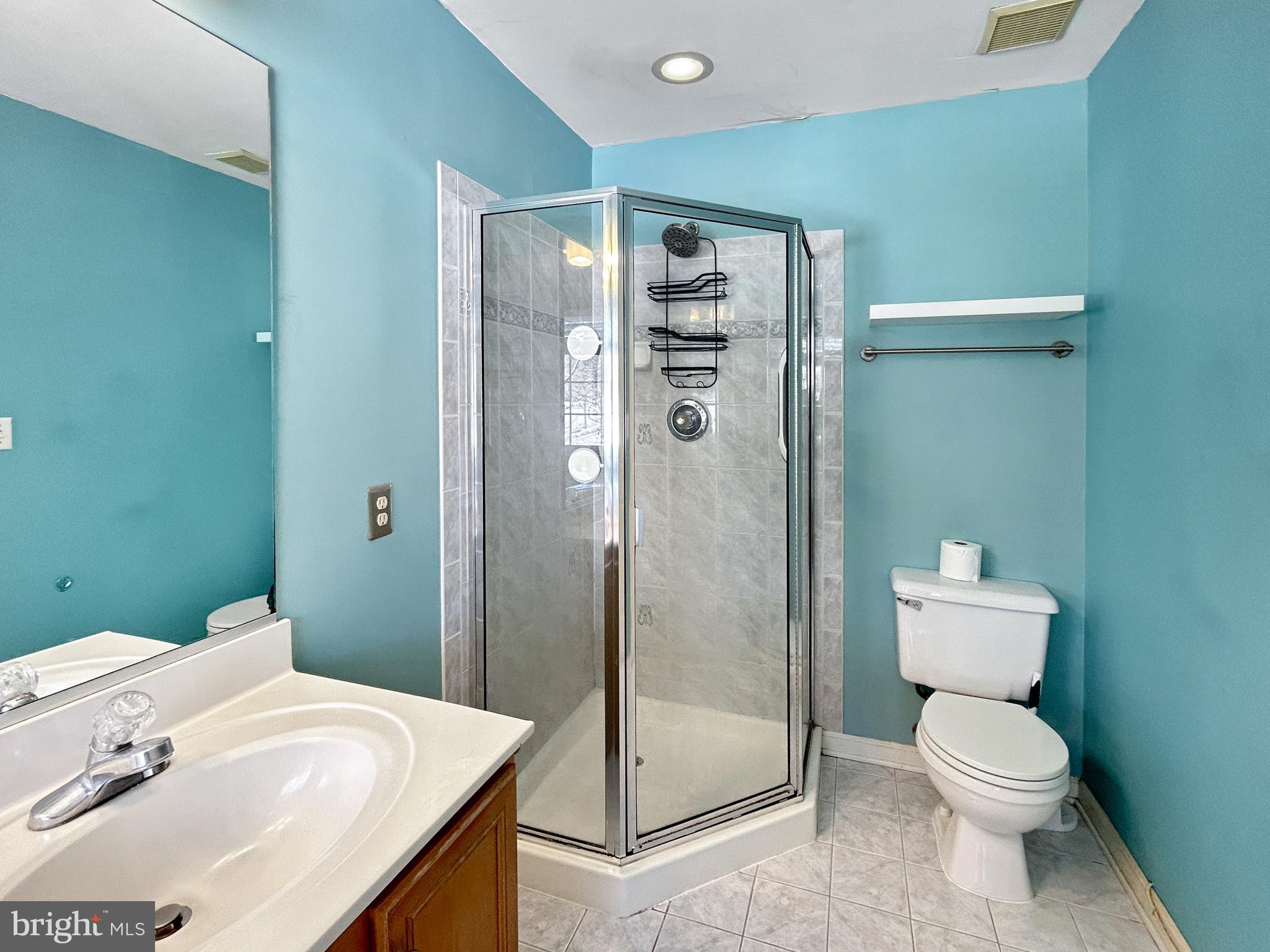 KINGSVIEW VILLAGE - Residential Lease