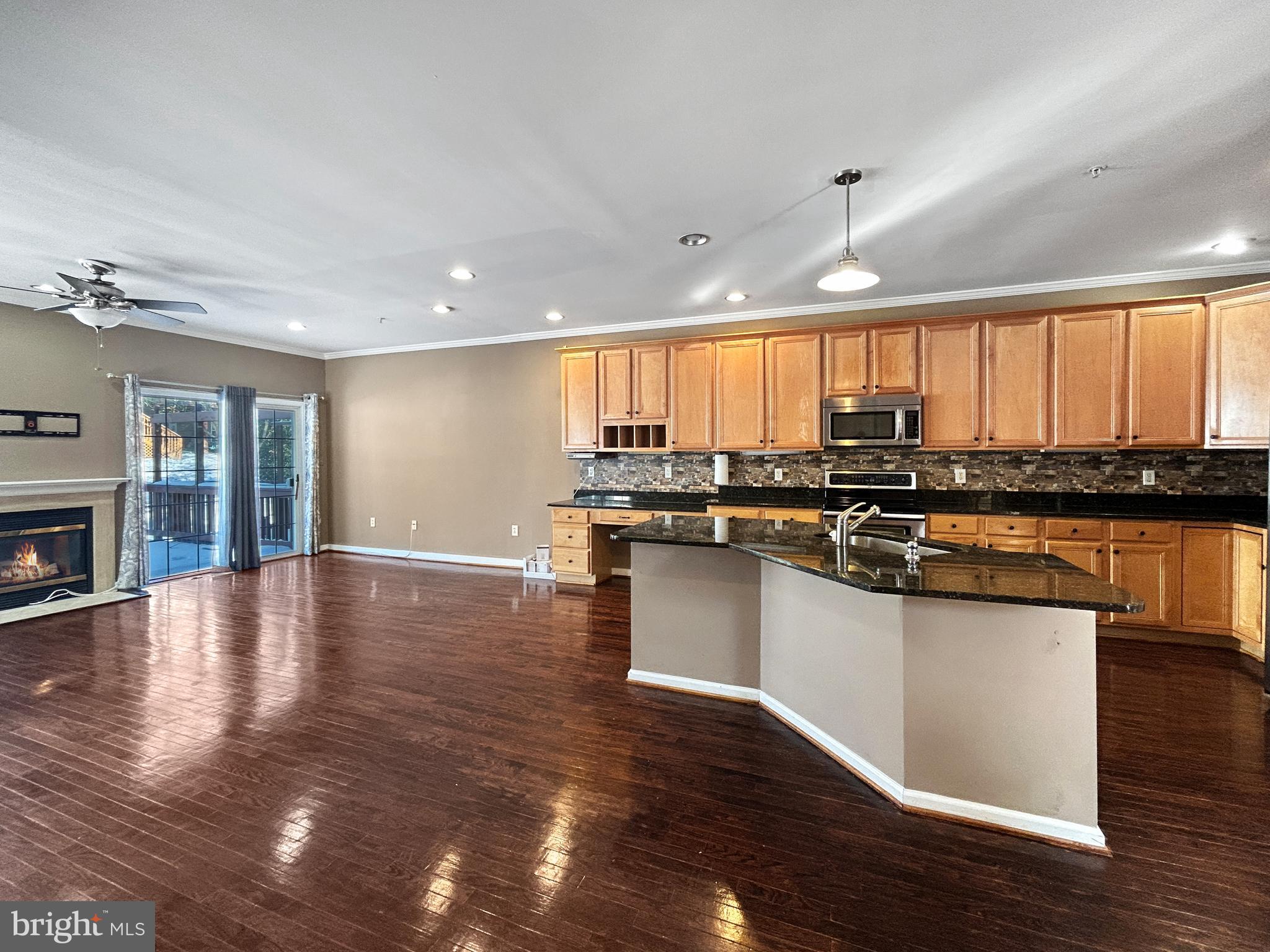 KINGSVIEW VILLAGE - Residential Lease