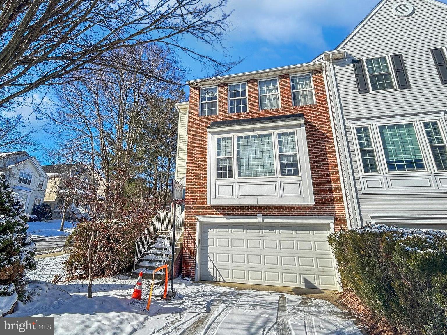 KINGSVIEW VILLAGE - Residential Lease