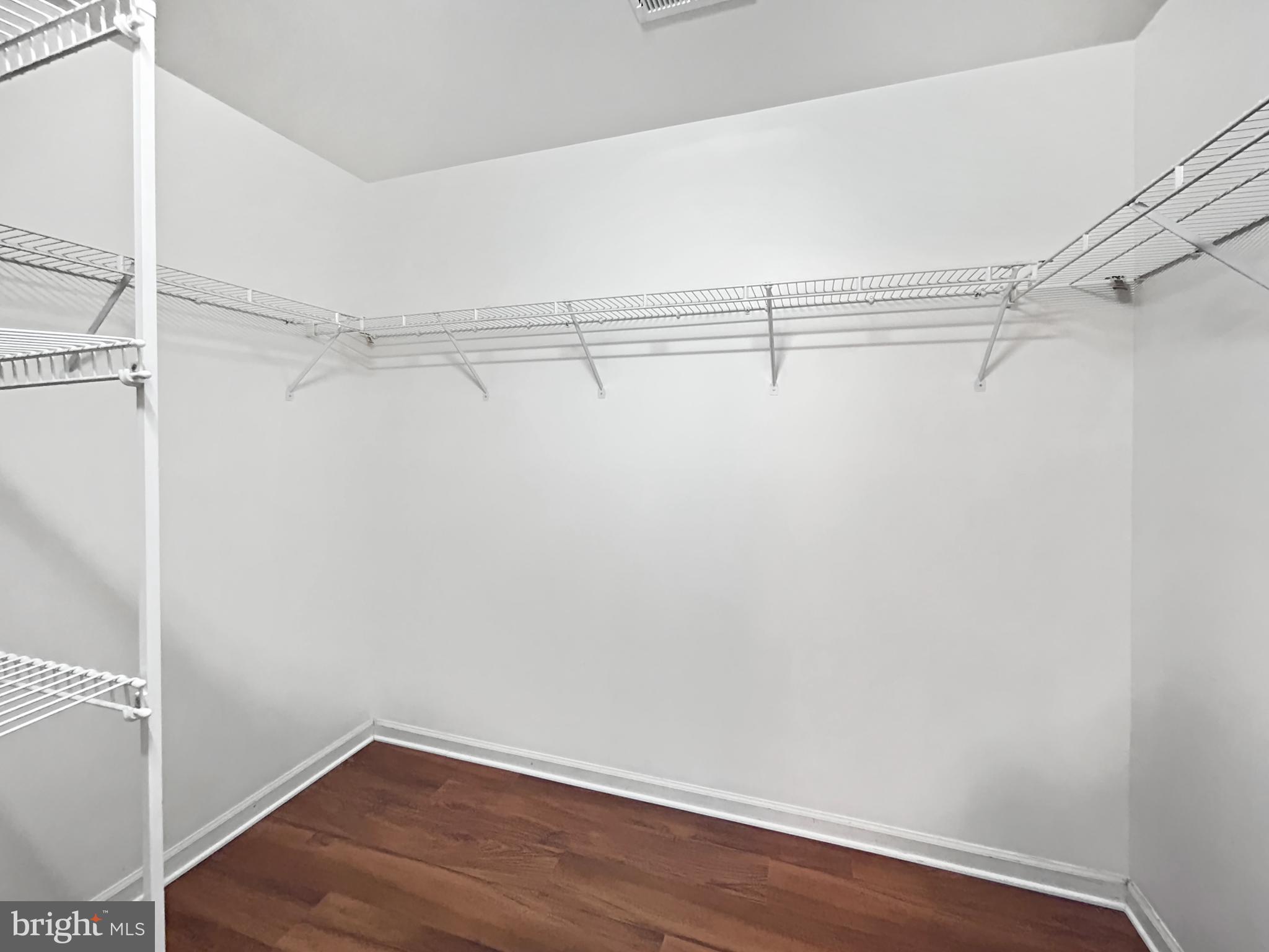 KINGSVIEW VILLAGE - Residential Lease