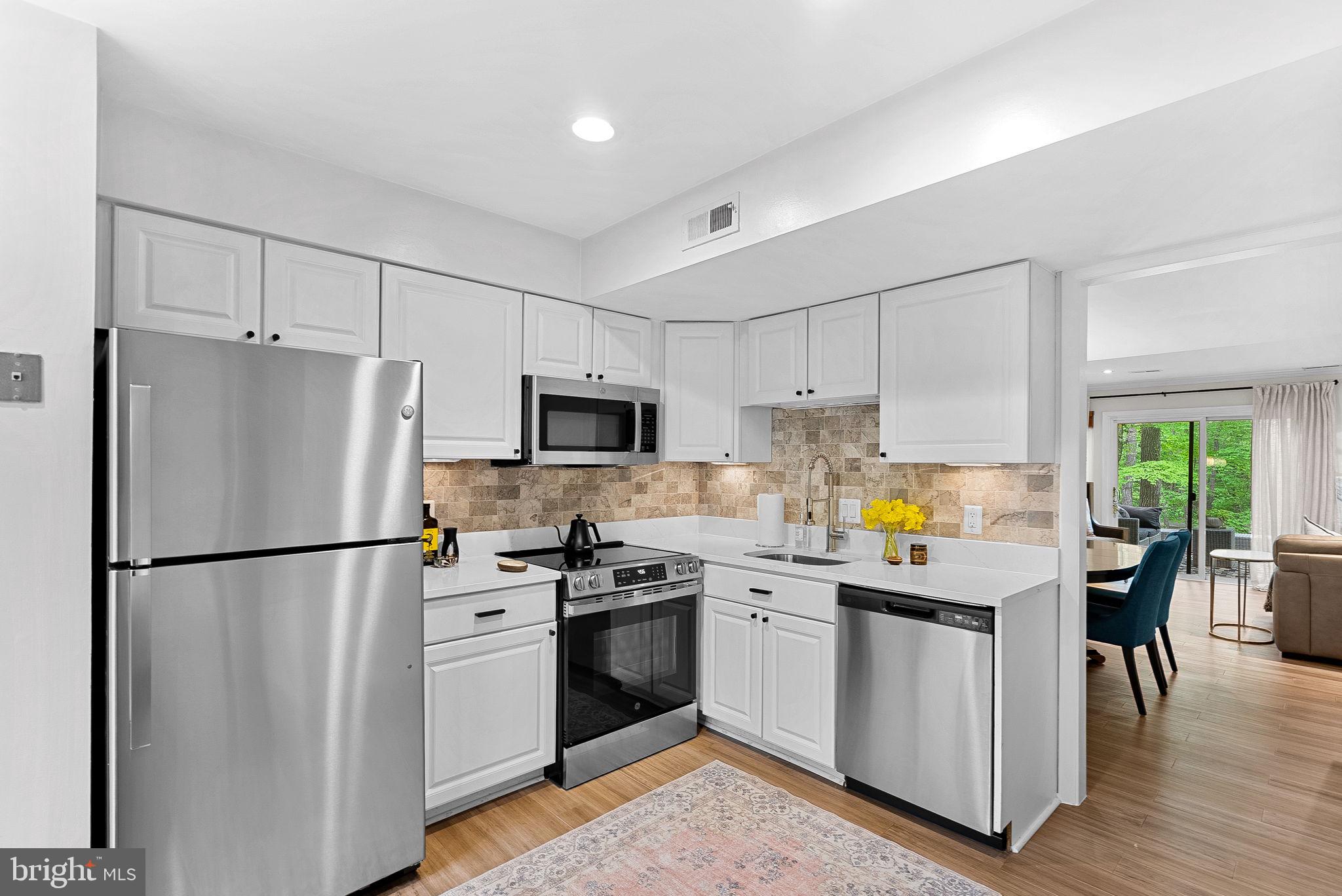 RESTON - Residential