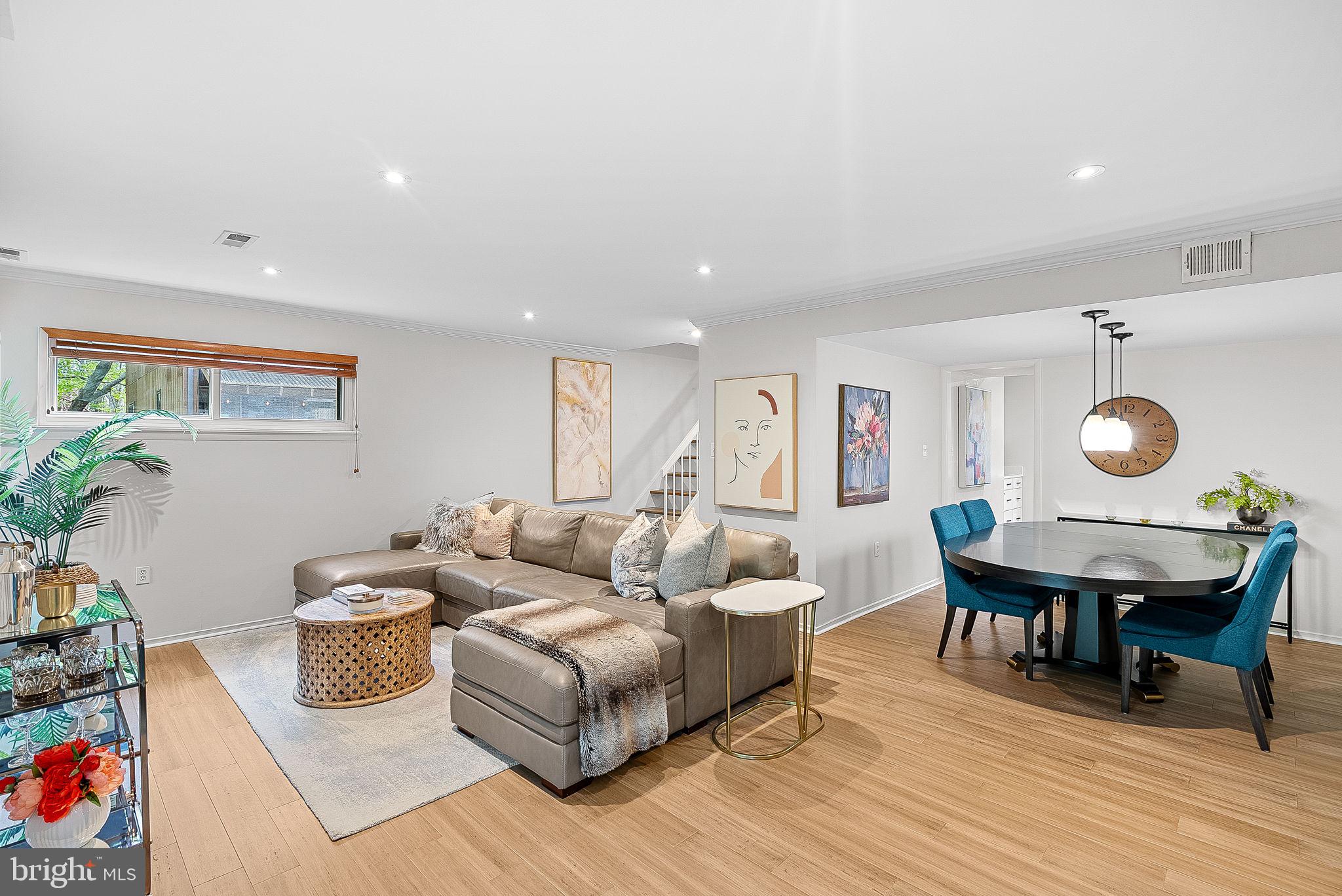 RESTON - Residential