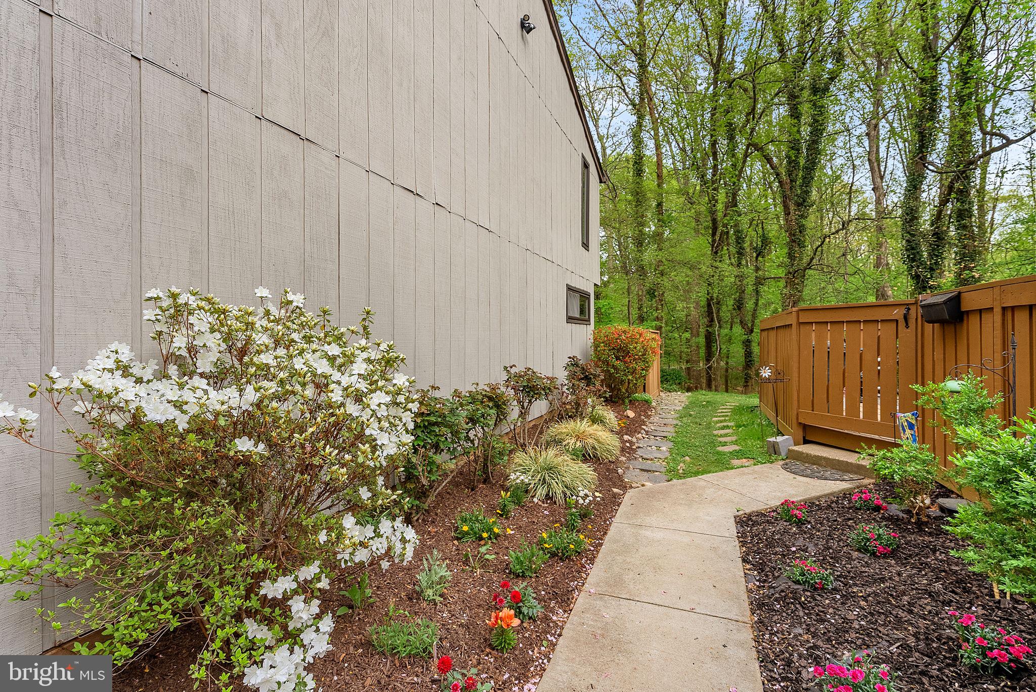 RESTON - Residential