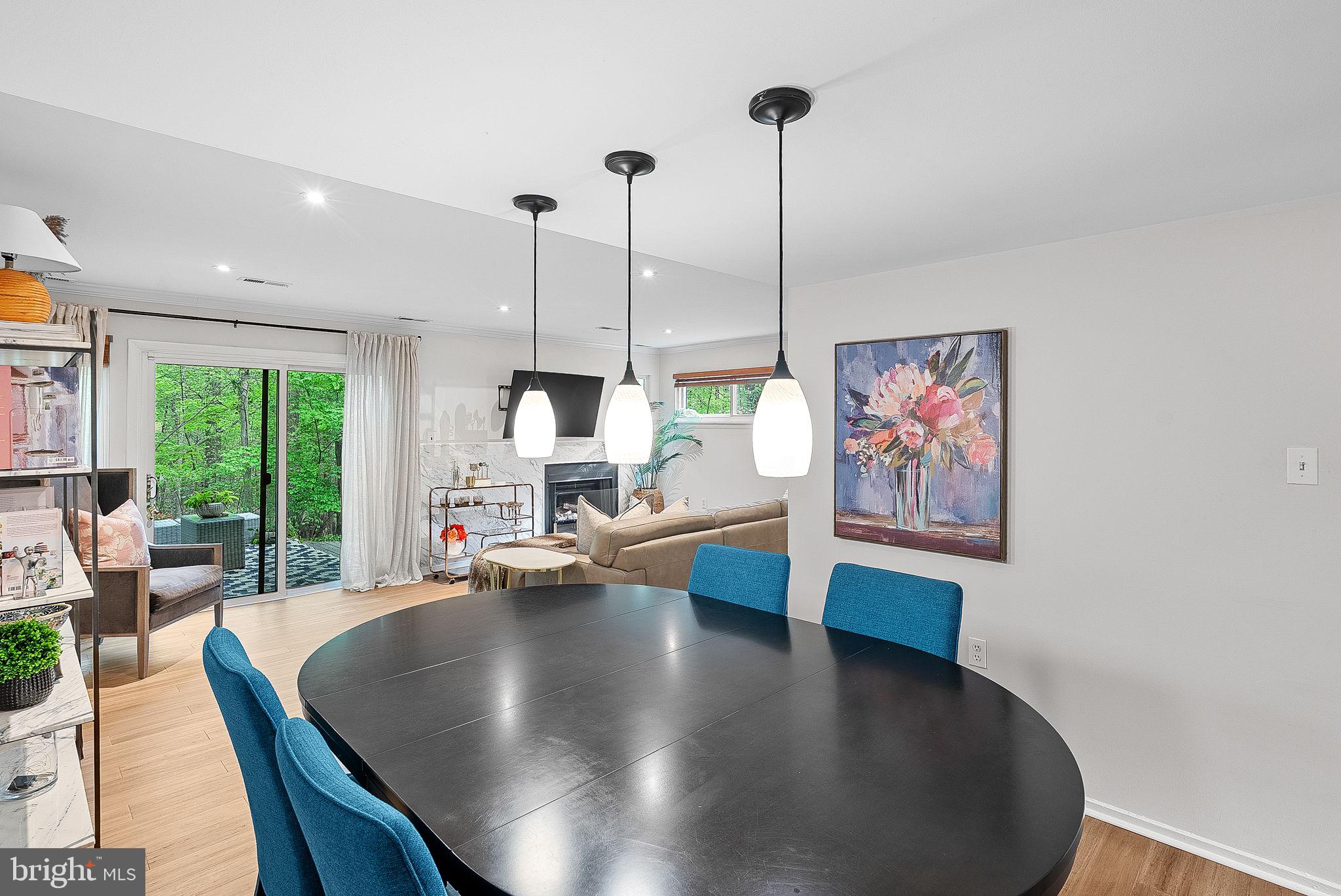 RESTON - Residential