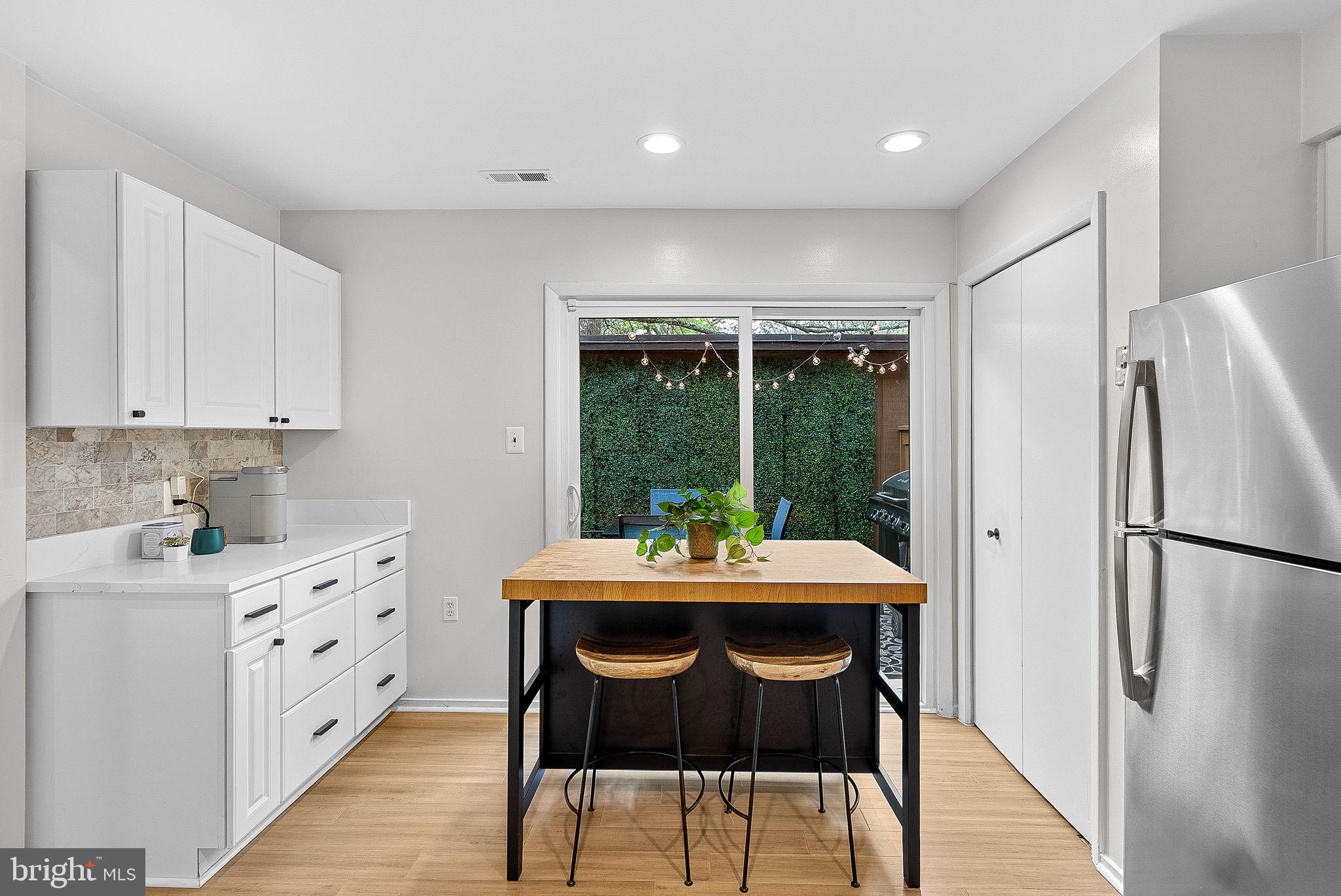 RESTON - Residential