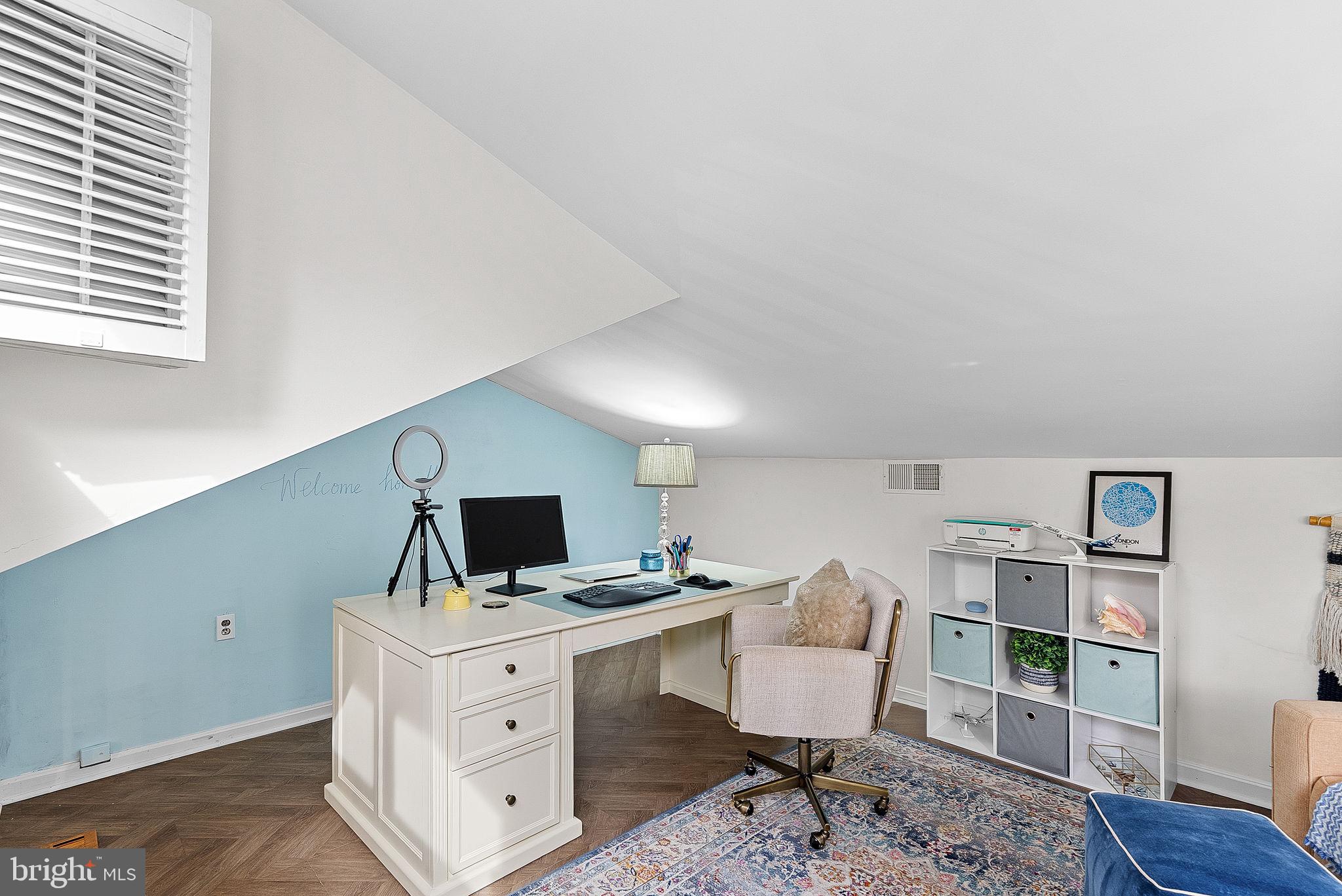 RESTON - Residential