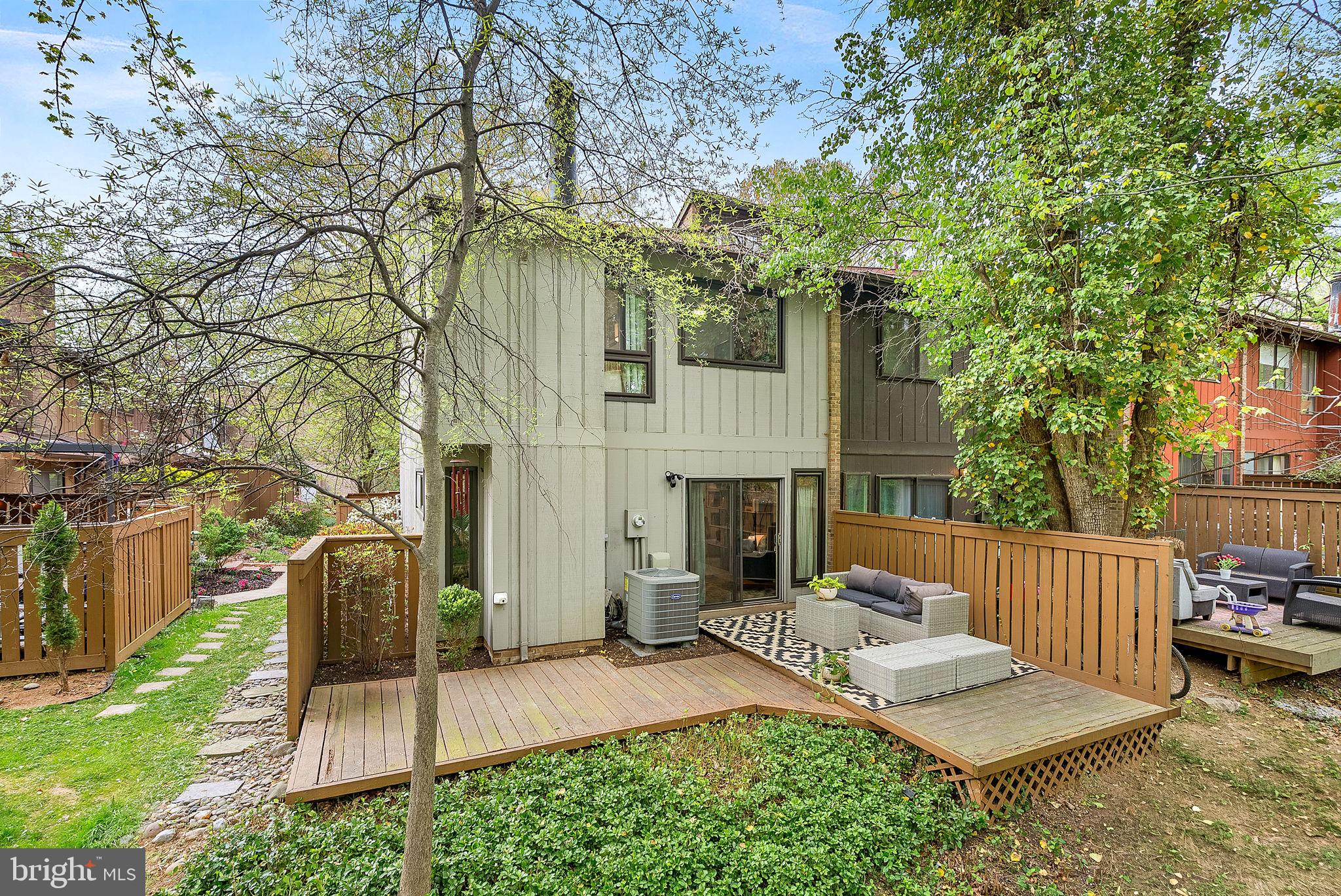 RESTON - Residential