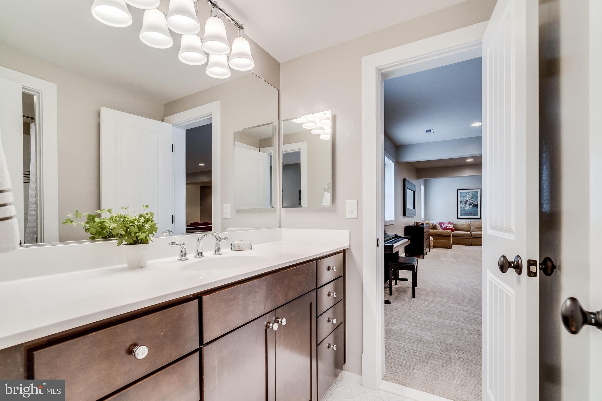 PLYMOUTH HAVEN - Residential