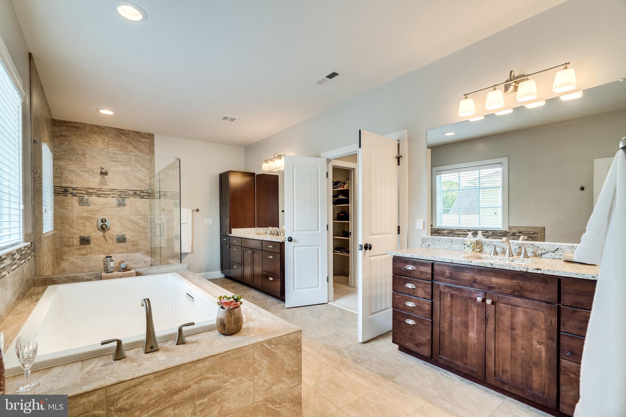 PLYMOUTH HAVEN - Residential