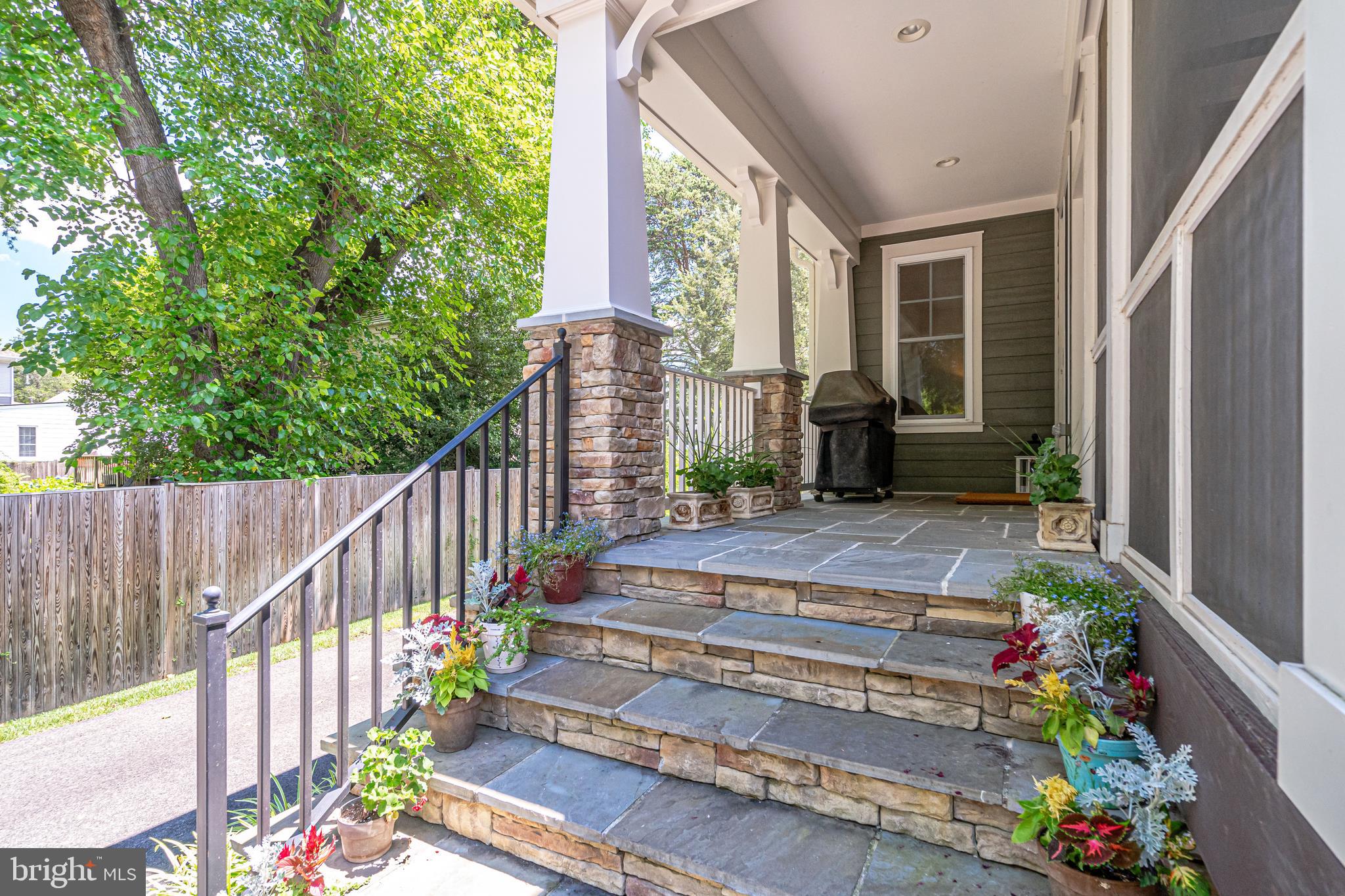 PLYMOUTH HAVEN - Residential