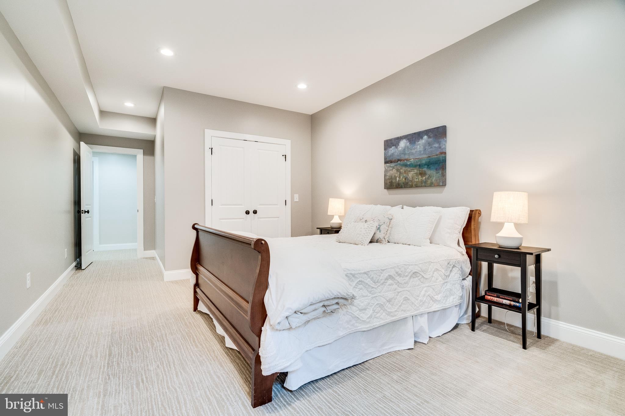 PLYMOUTH HAVEN - Residential