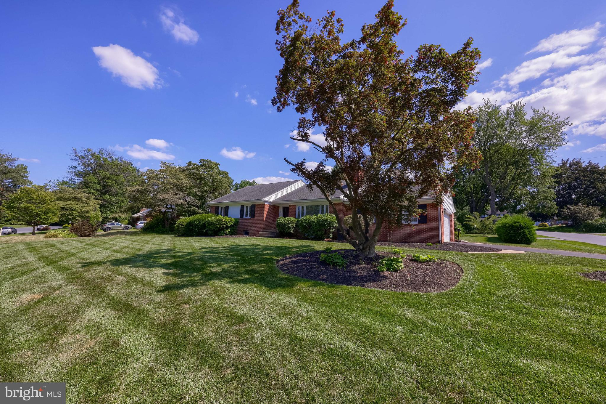 1951 STERLING PLACE