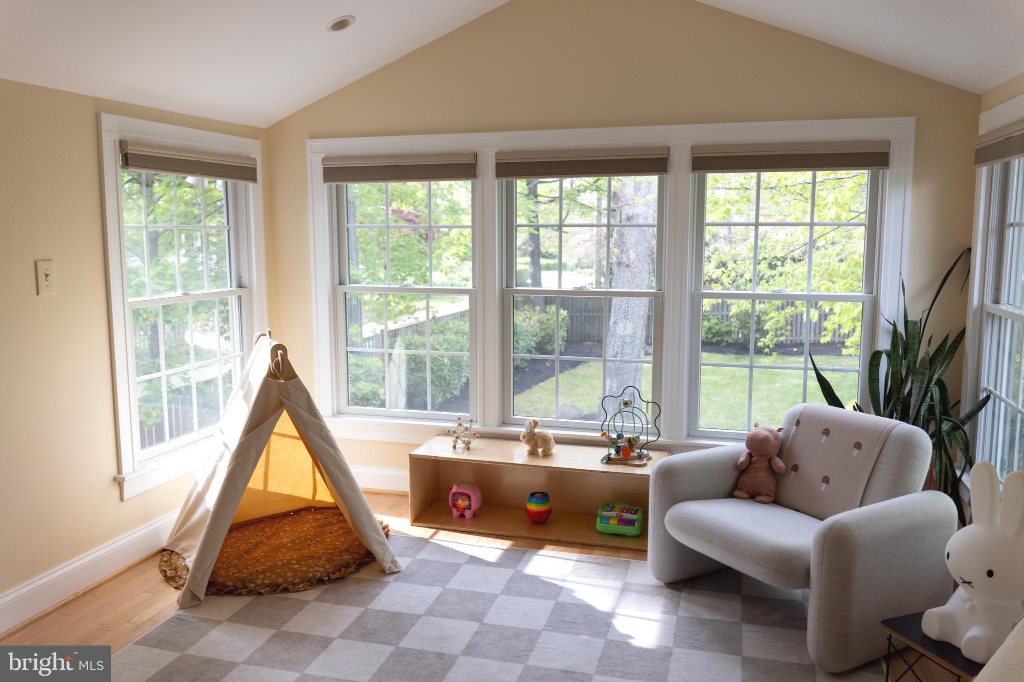 MOUNT WASHINGTON - Residential