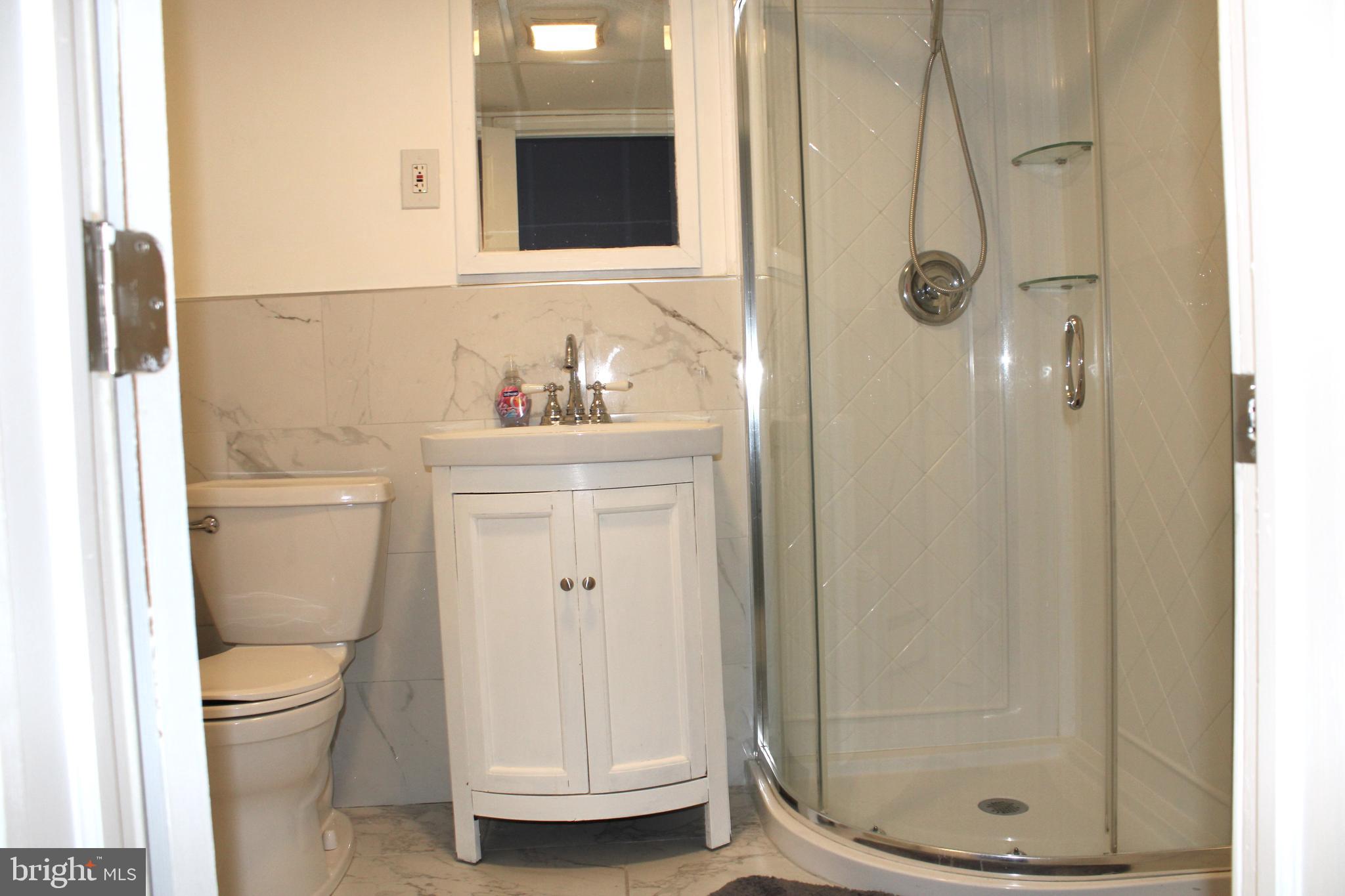 CAREYBROOK - Residential Lease