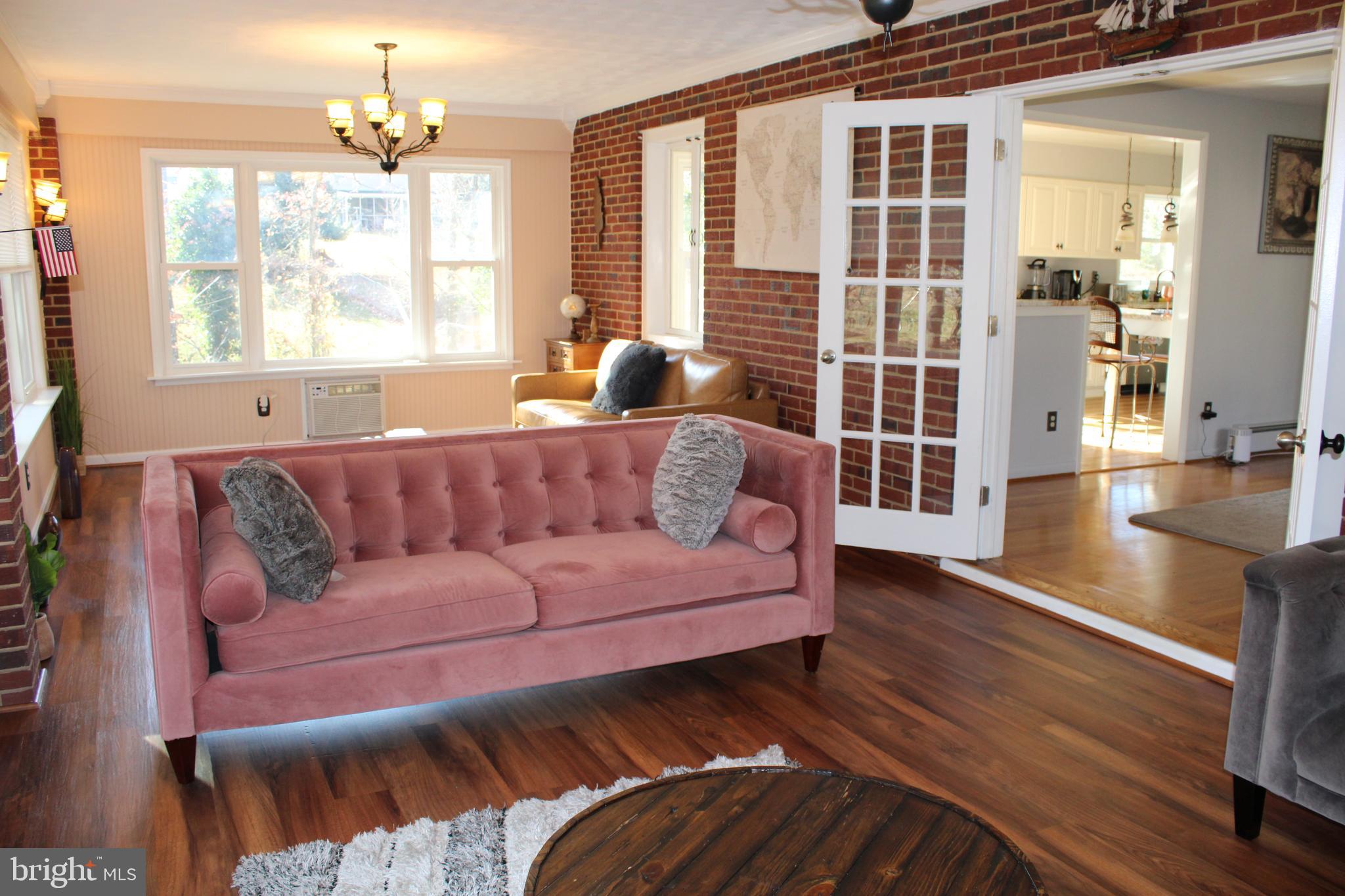 CAREYBROOK - Residential Lease