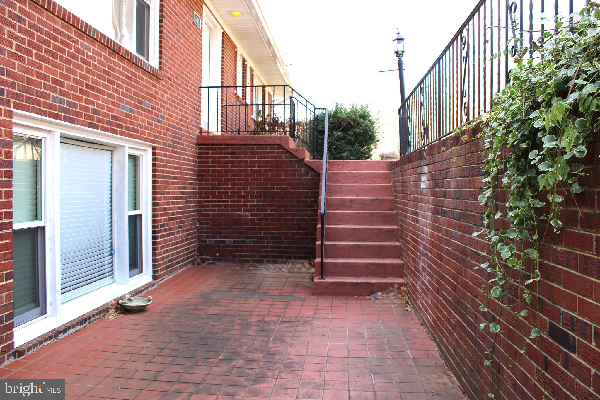 CAREYBROOK - Residential Lease