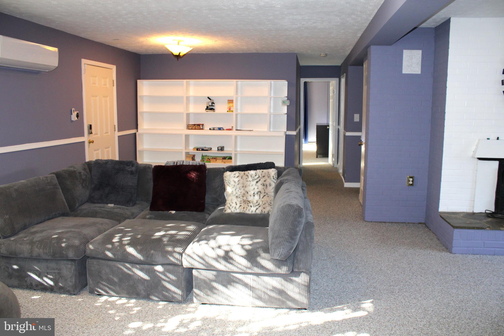 CAREYBROOK - Residential Lease