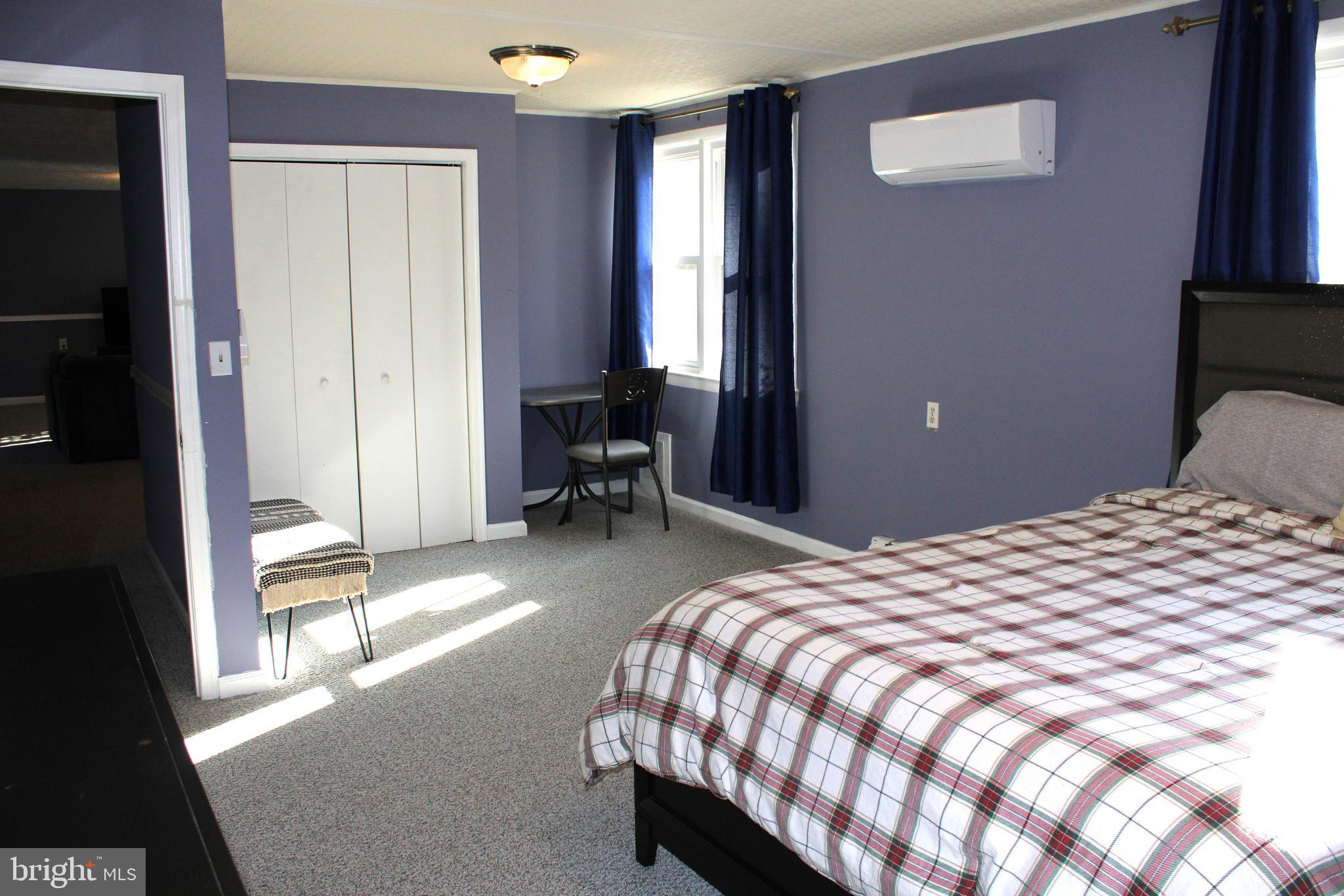 CAREYBROOK - Residential Lease