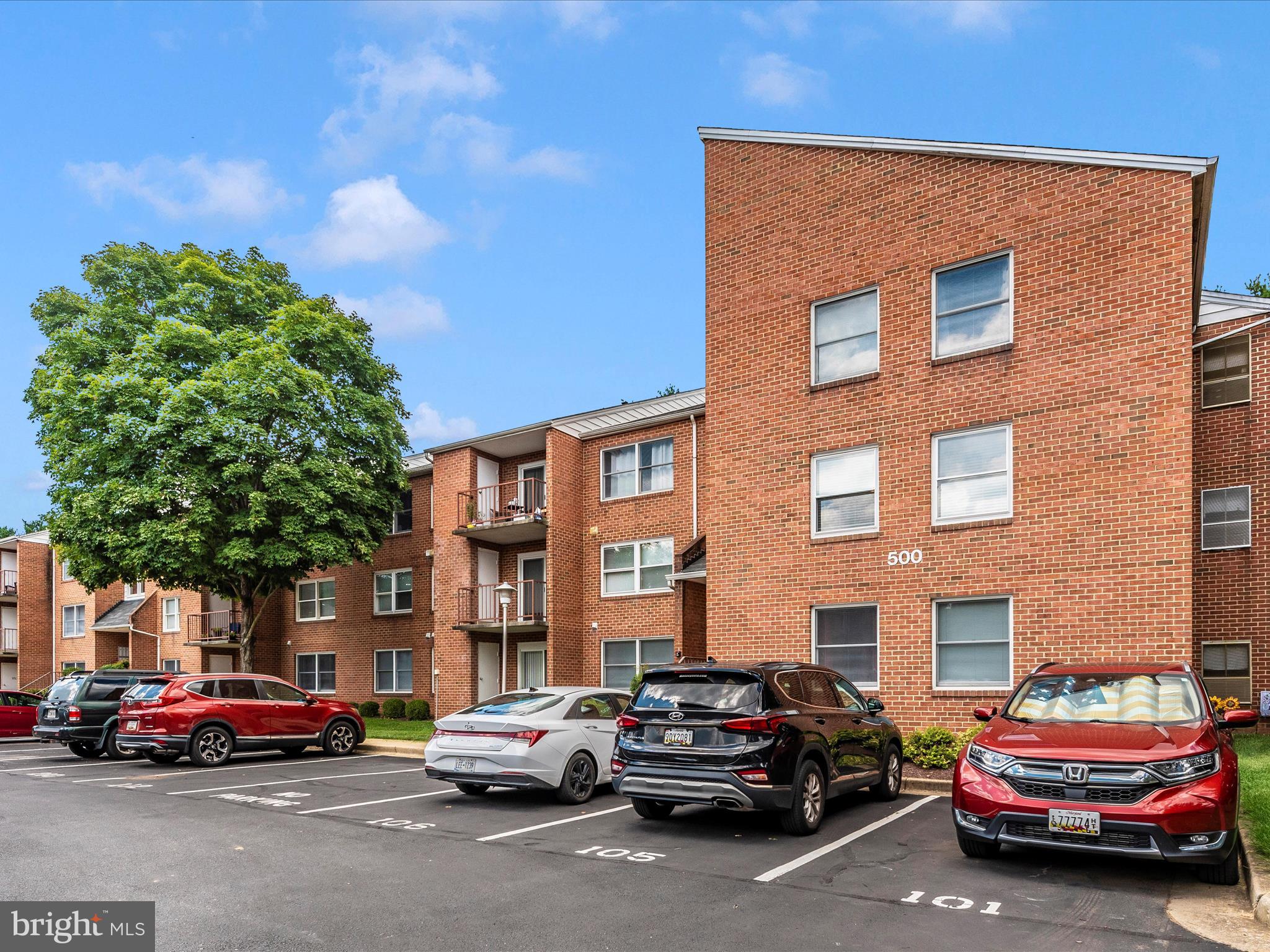 GLADE TOWN - Residential