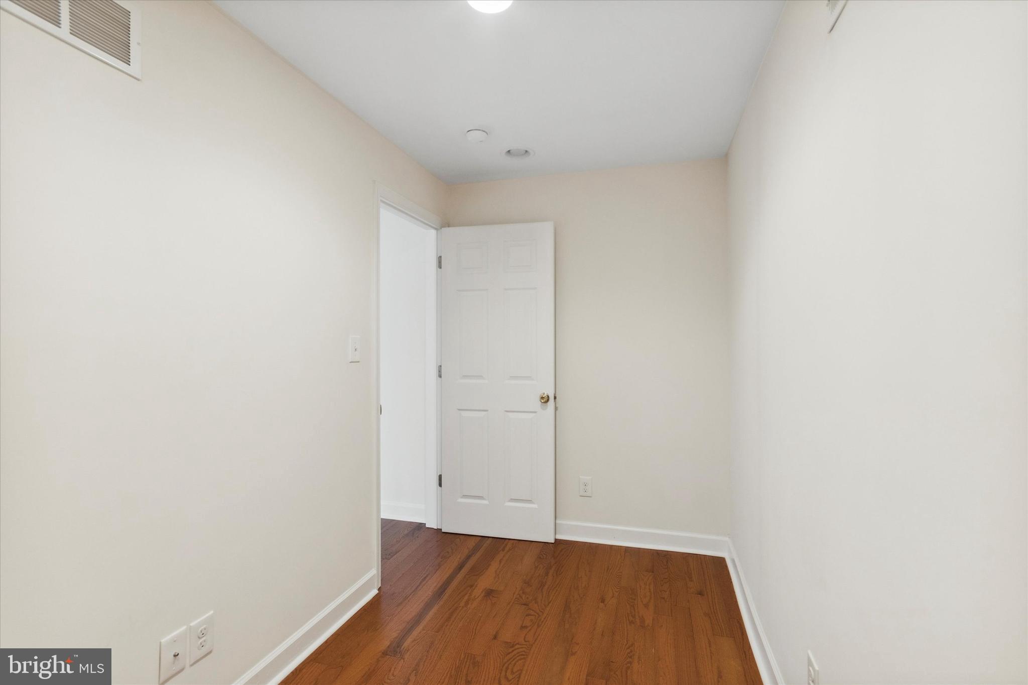 PHILADELPHIA (SOUTH) - Residential