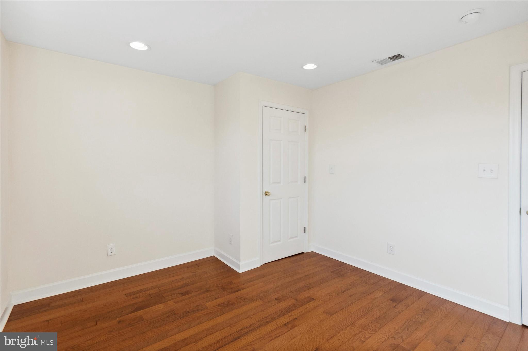 PHILADELPHIA (SOUTH) - Residential