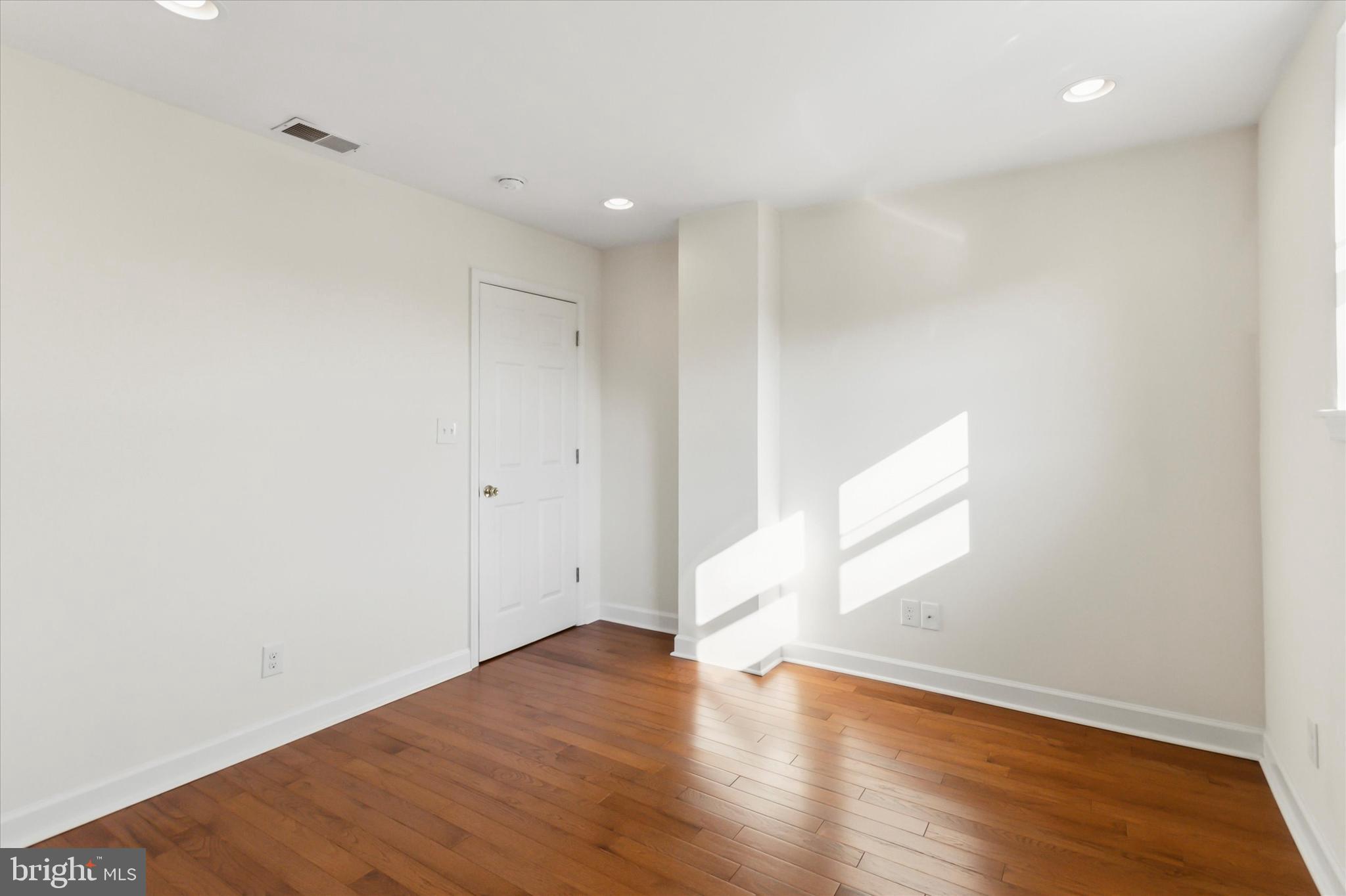 PHILADELPHIA (SOUTH) - Residential