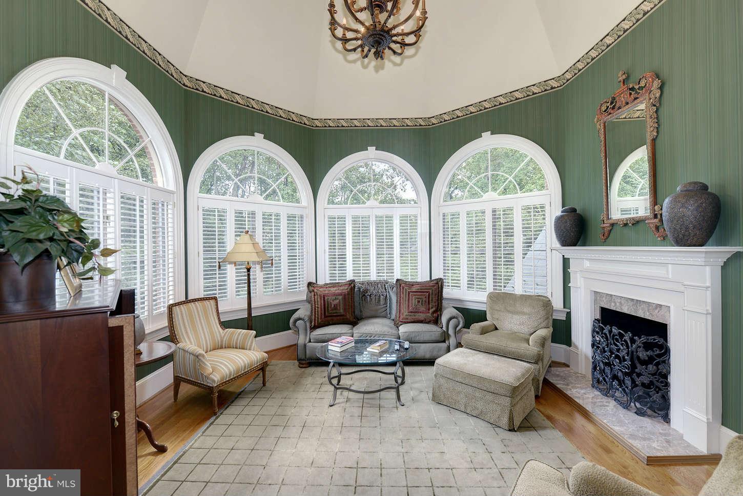 LANGLEY FOREST - Residential