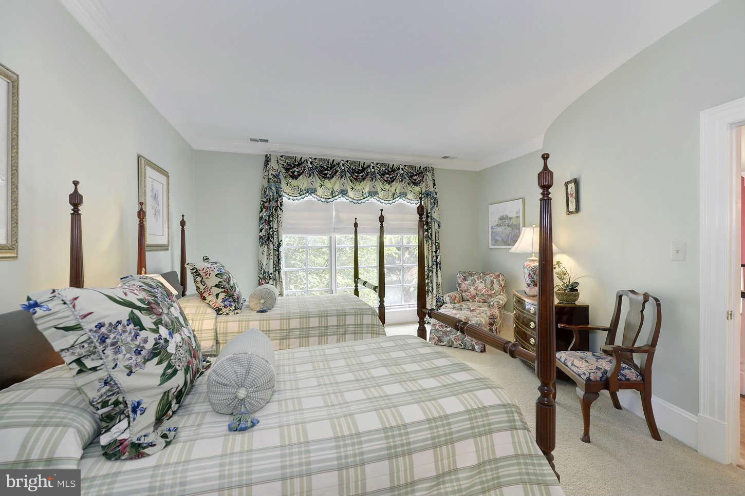 LANGLEY FOREST - Residential