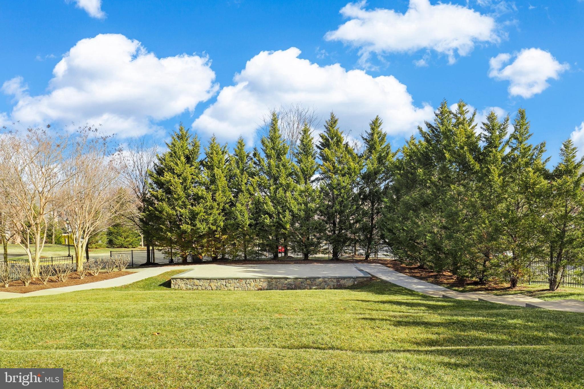 COTON COMMONS - Residential