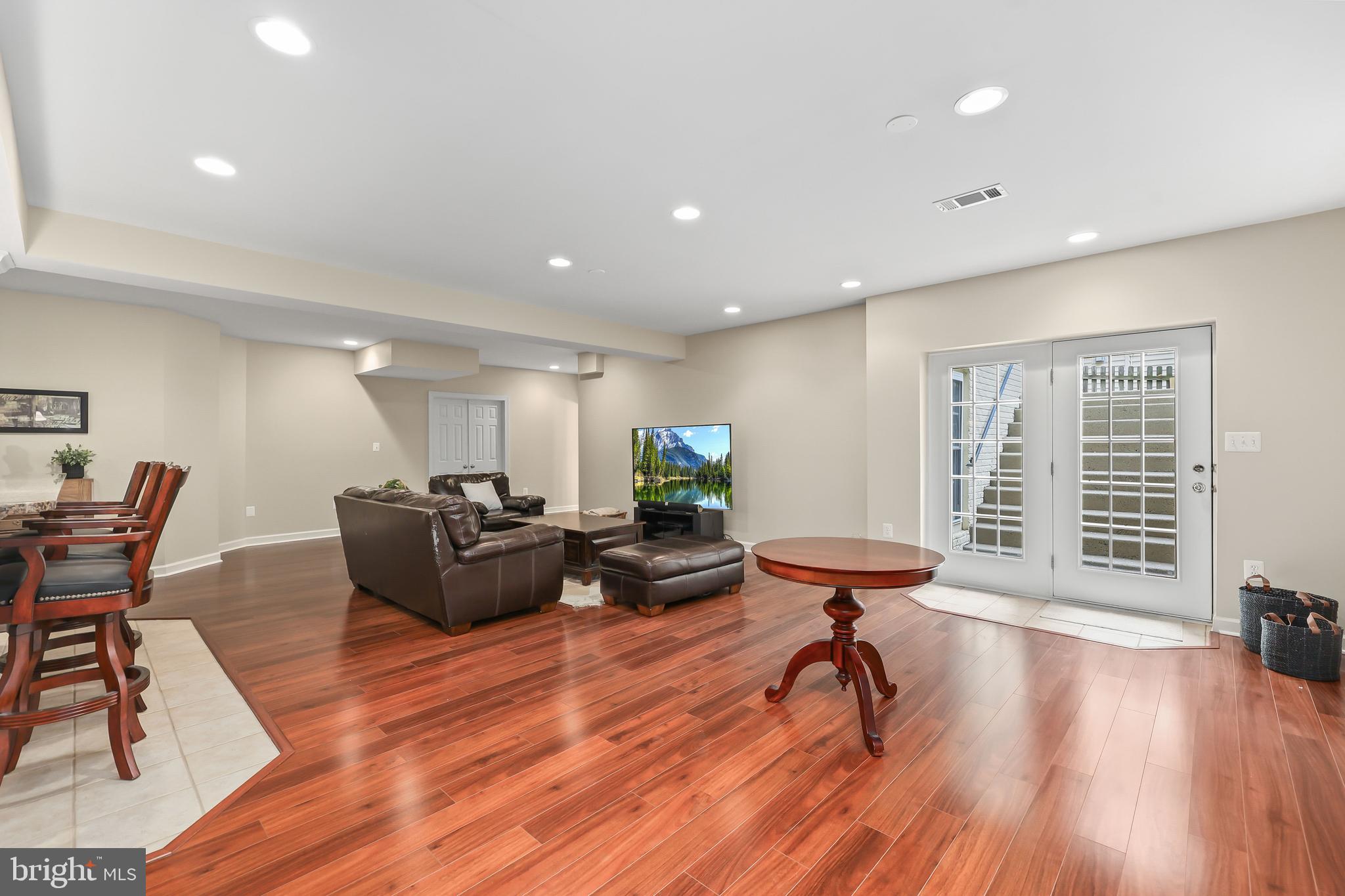 COTON COMMONS - Residential