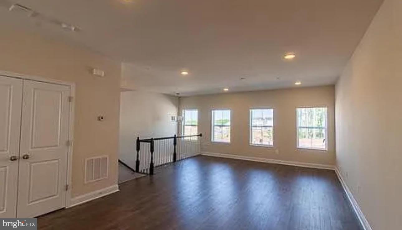 7109 YAMHILL WAY